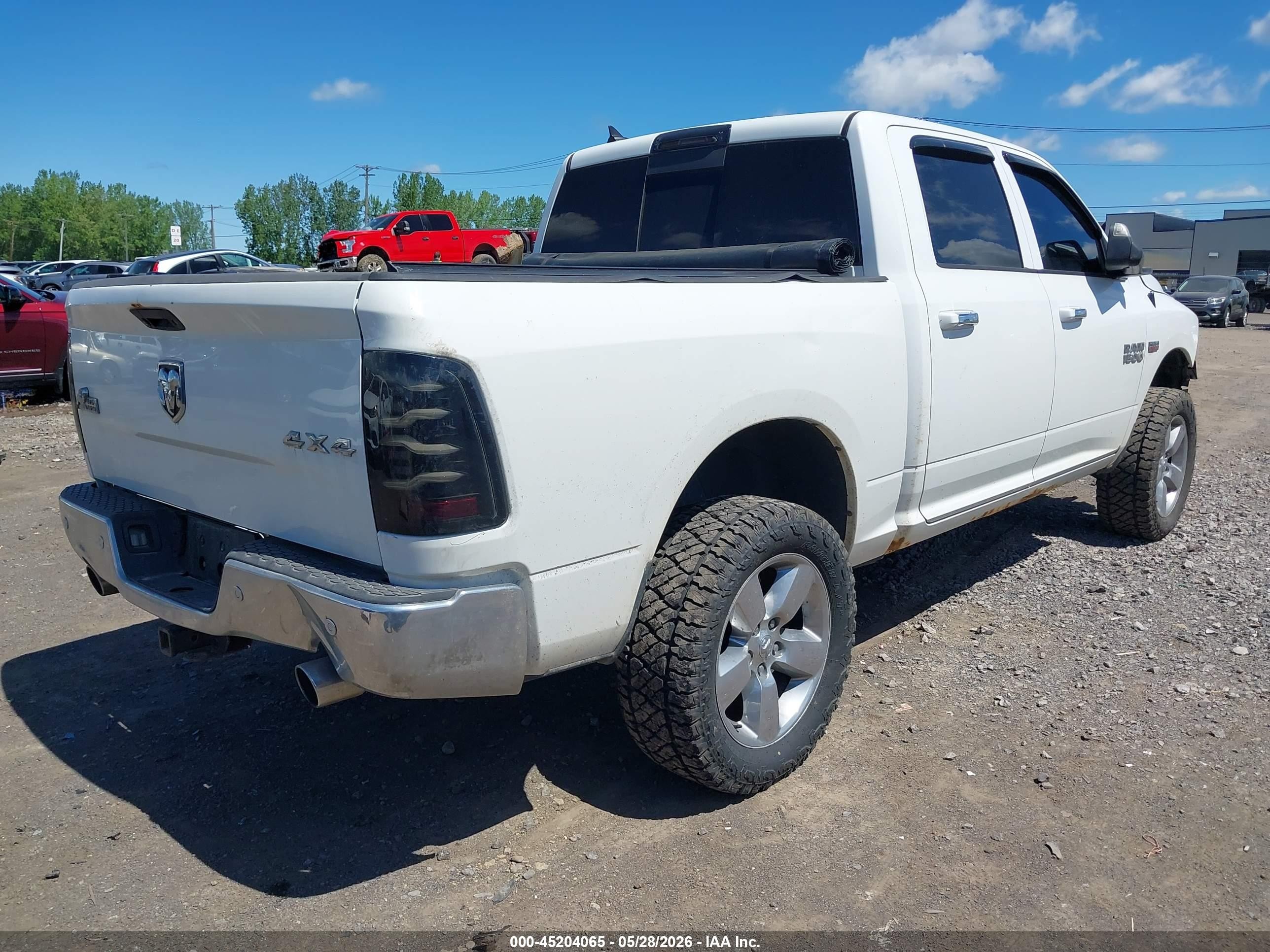 2015 Ram 1500 Big Horn Белый vin: 1C6RR7LT9FS641874