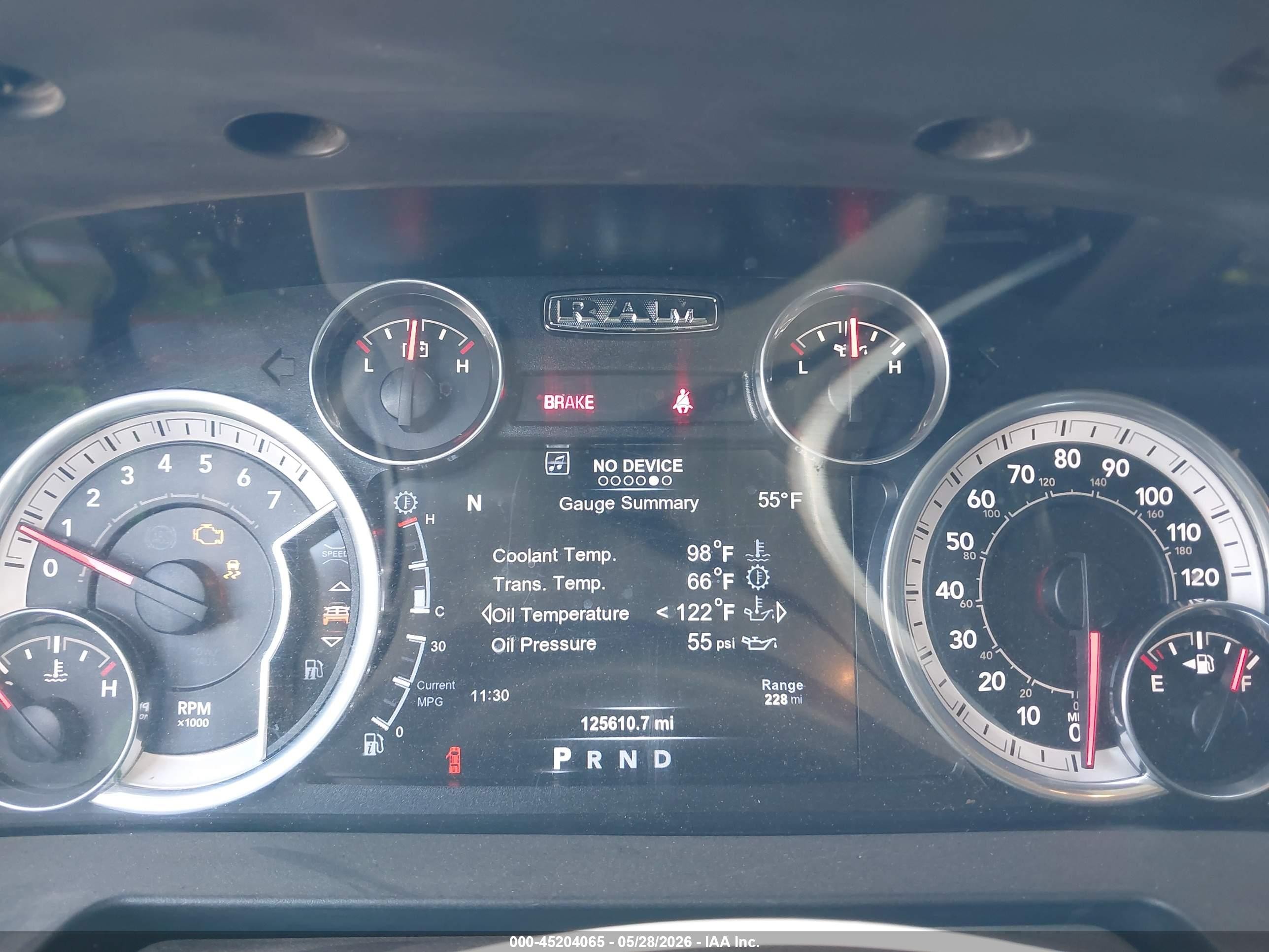 2015 Ram 1500 Big Horn Белый vin: 1C6RR7LT9FS641874