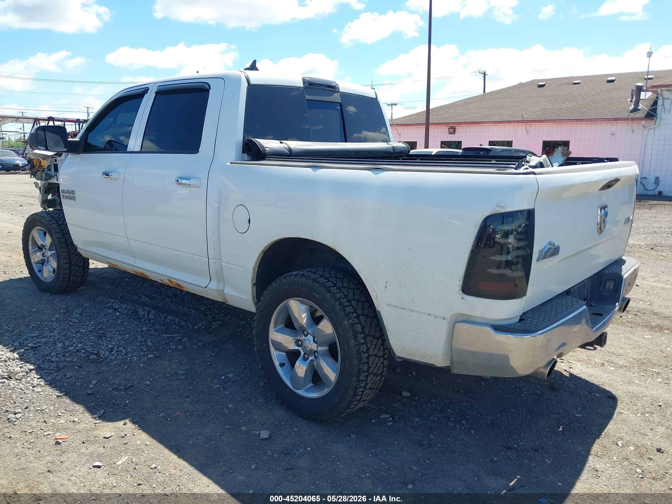 2015 Ram 1500 Big Horn Белый vin: 1C6RR7LT9FS641874