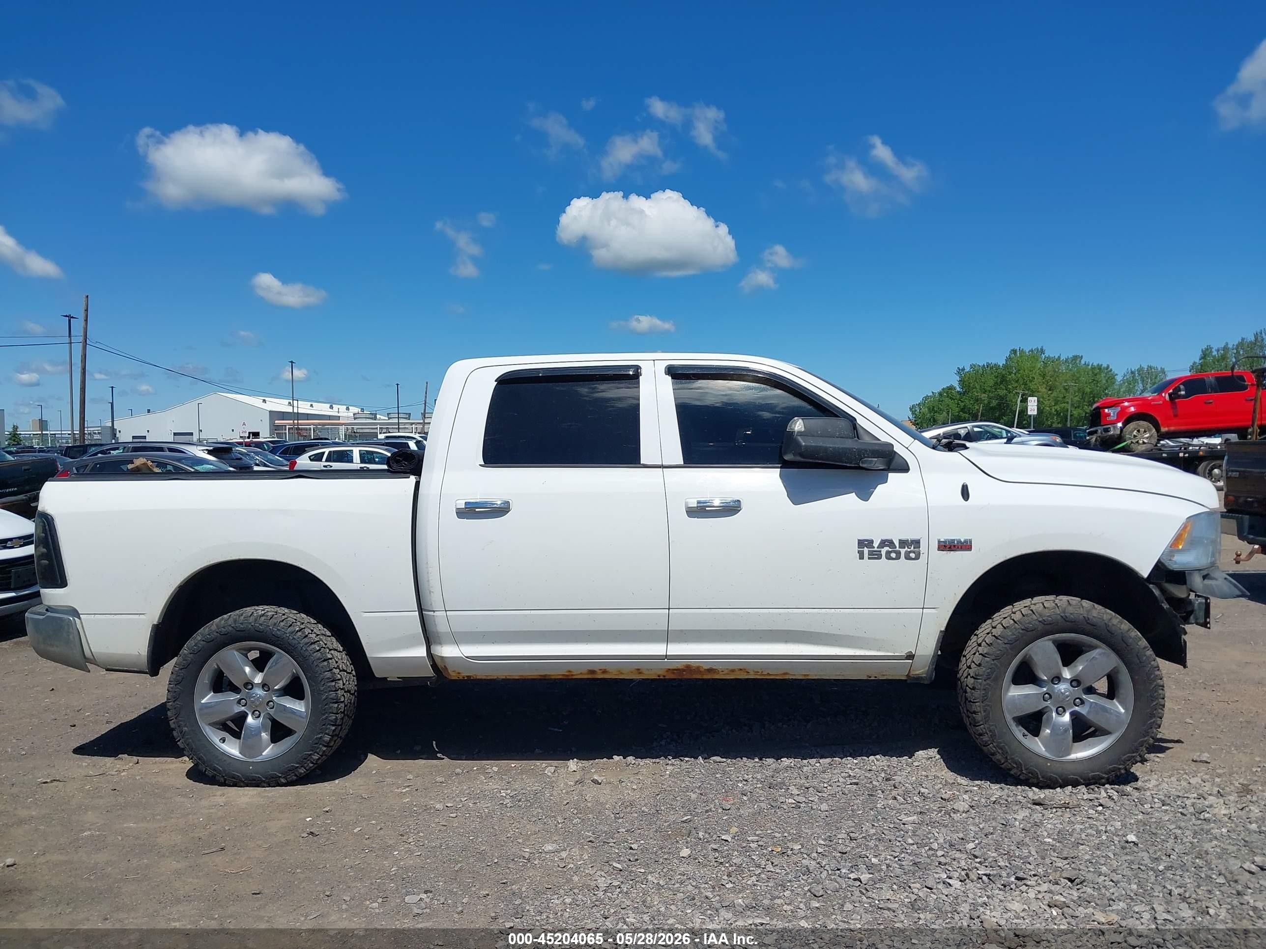 2015 Ram 1500 Big Horn Белый vin: 1C6RR7LT9FS641874