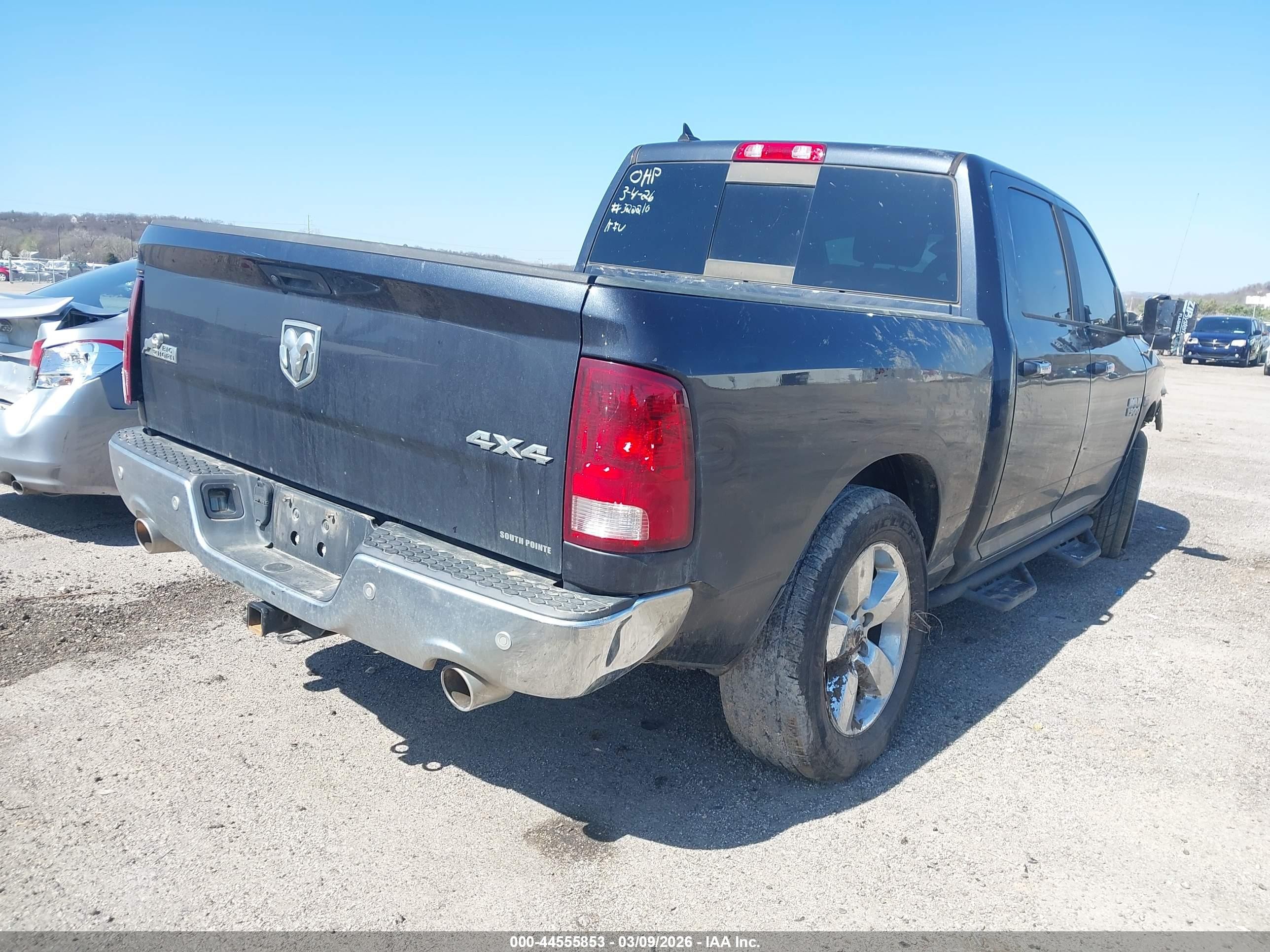 2017 Ram 1500 Big Horn  4x4 5'7 Box Черный vin: 1C6RR7LT9HS644034