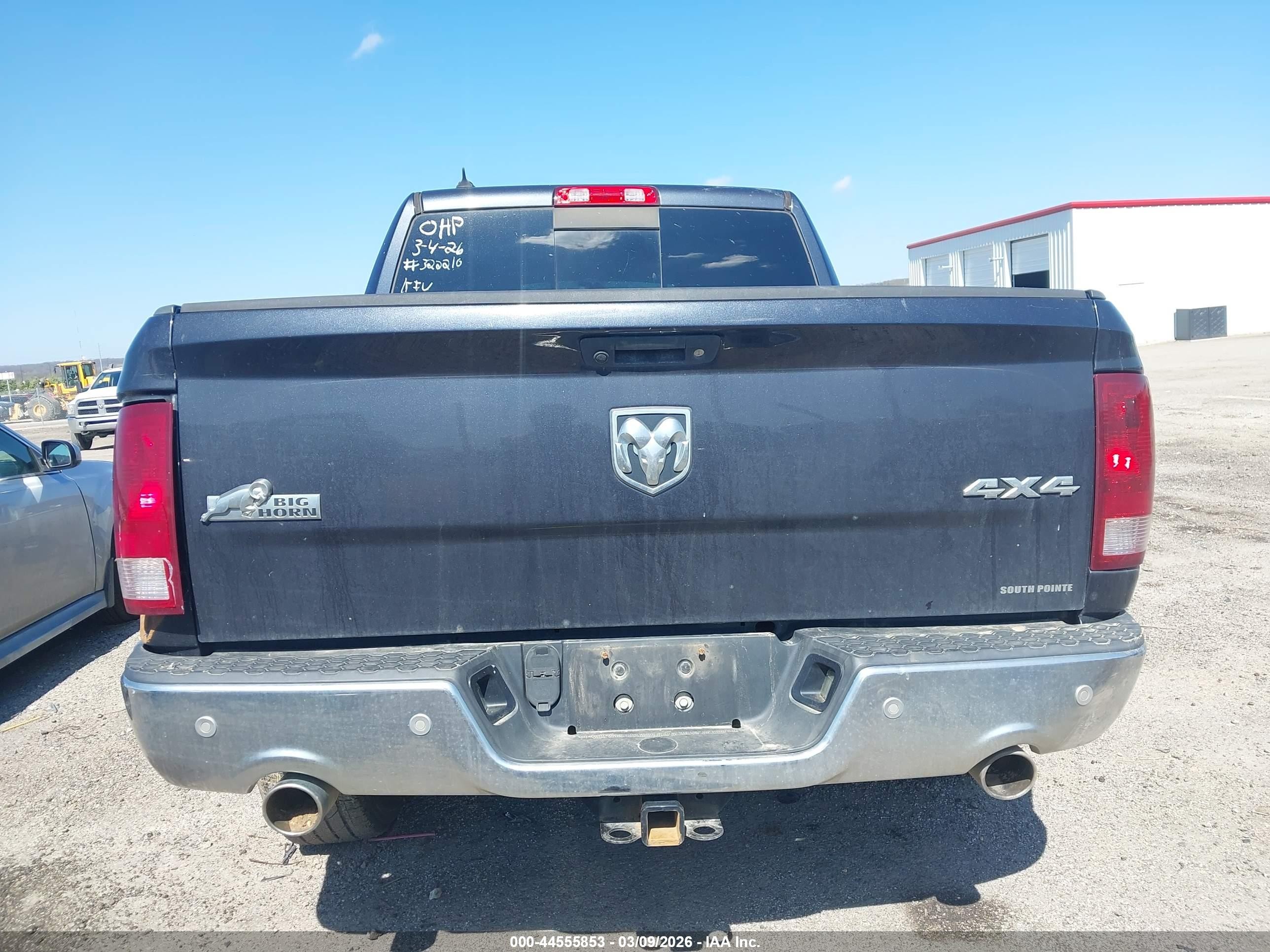 2017 Ram 1500 Big Horn  4x4 5'7 Box Черный vin: 1C6RR7LT9HS644034