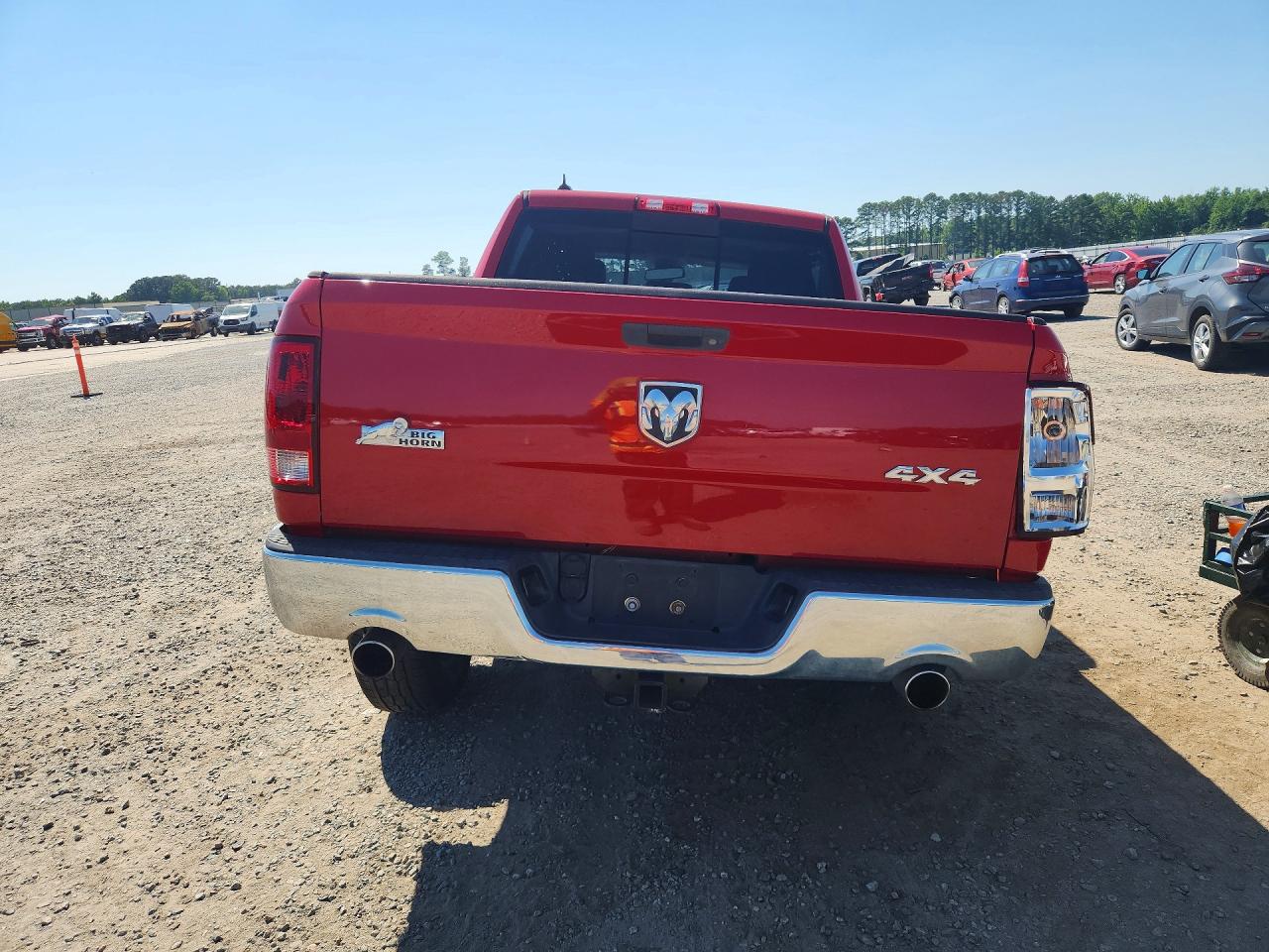 2013 Ram 1500 Red vin: 1C6RR7LTXDS551727