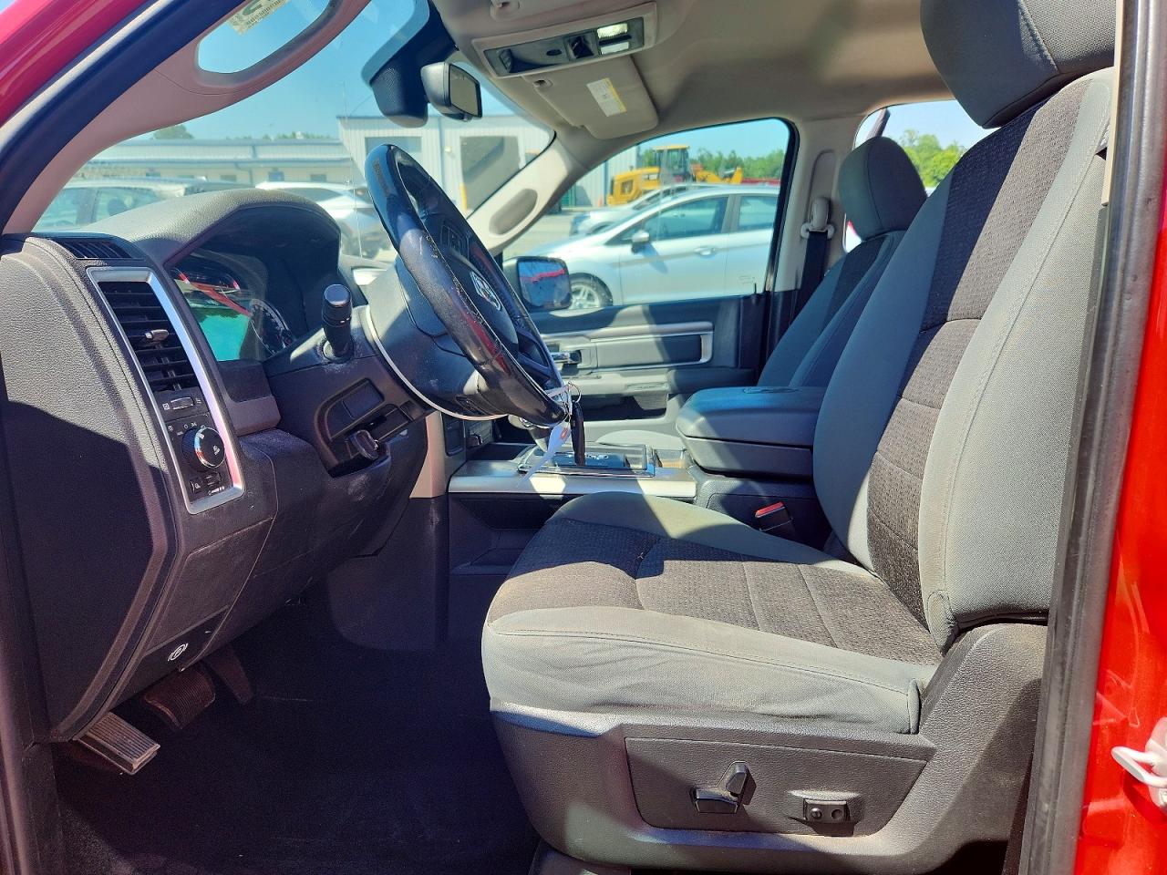 2013 Ram 1500 Red vin: 1C6RR7LTXDS551727
