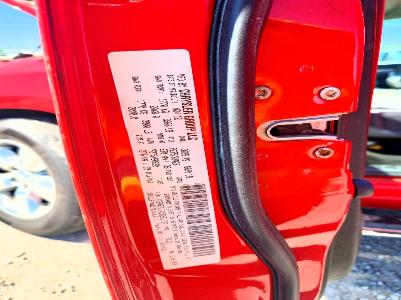 2013 Ram 1500 Red vin: 1C6RR7LTXDS551727