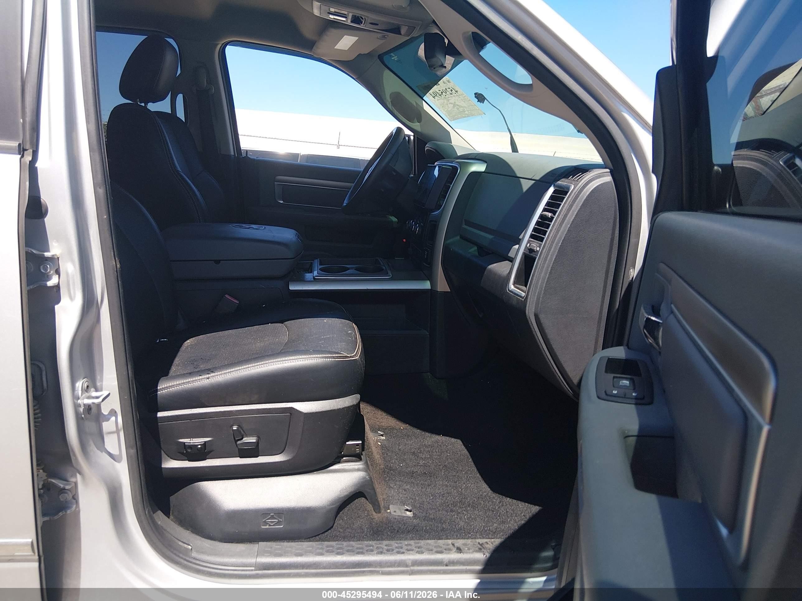 2014 Ram 1500 Big Horn Серебряный vin: 1C6RR7LTXES362366