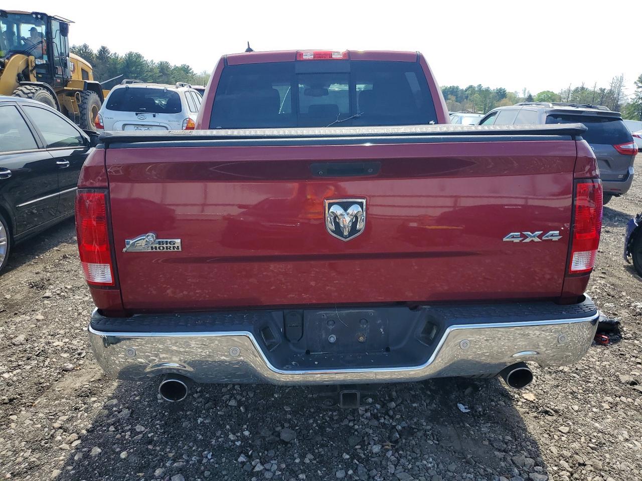 2015 Ram 1500 Slt Red vin: 1C6RR7LTXFS698553