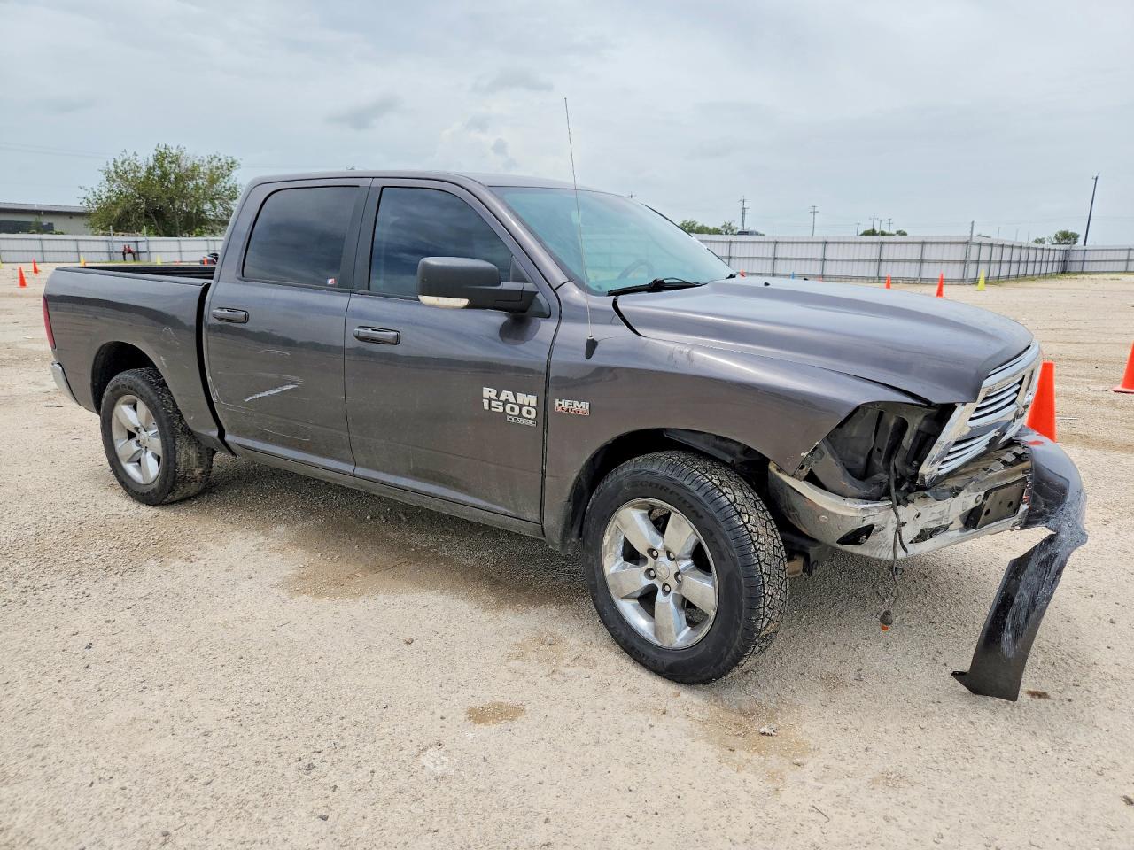 2019 Ram 1500 Classic Slt Серый vin: 1C6RR7LTXKS550445