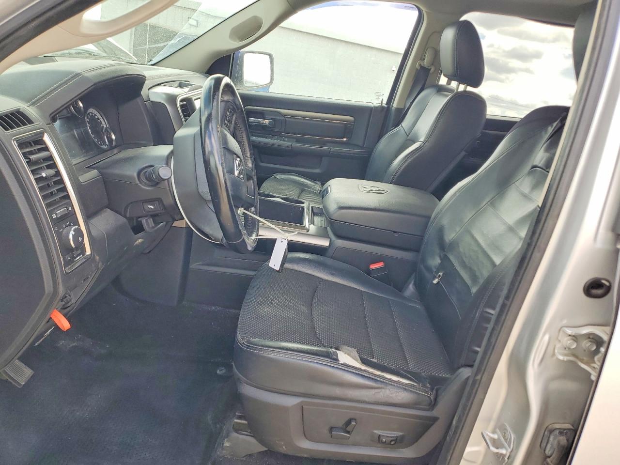 2014 Ram 1500 Sport Silver vin: 1C6RR7MT0ES112147