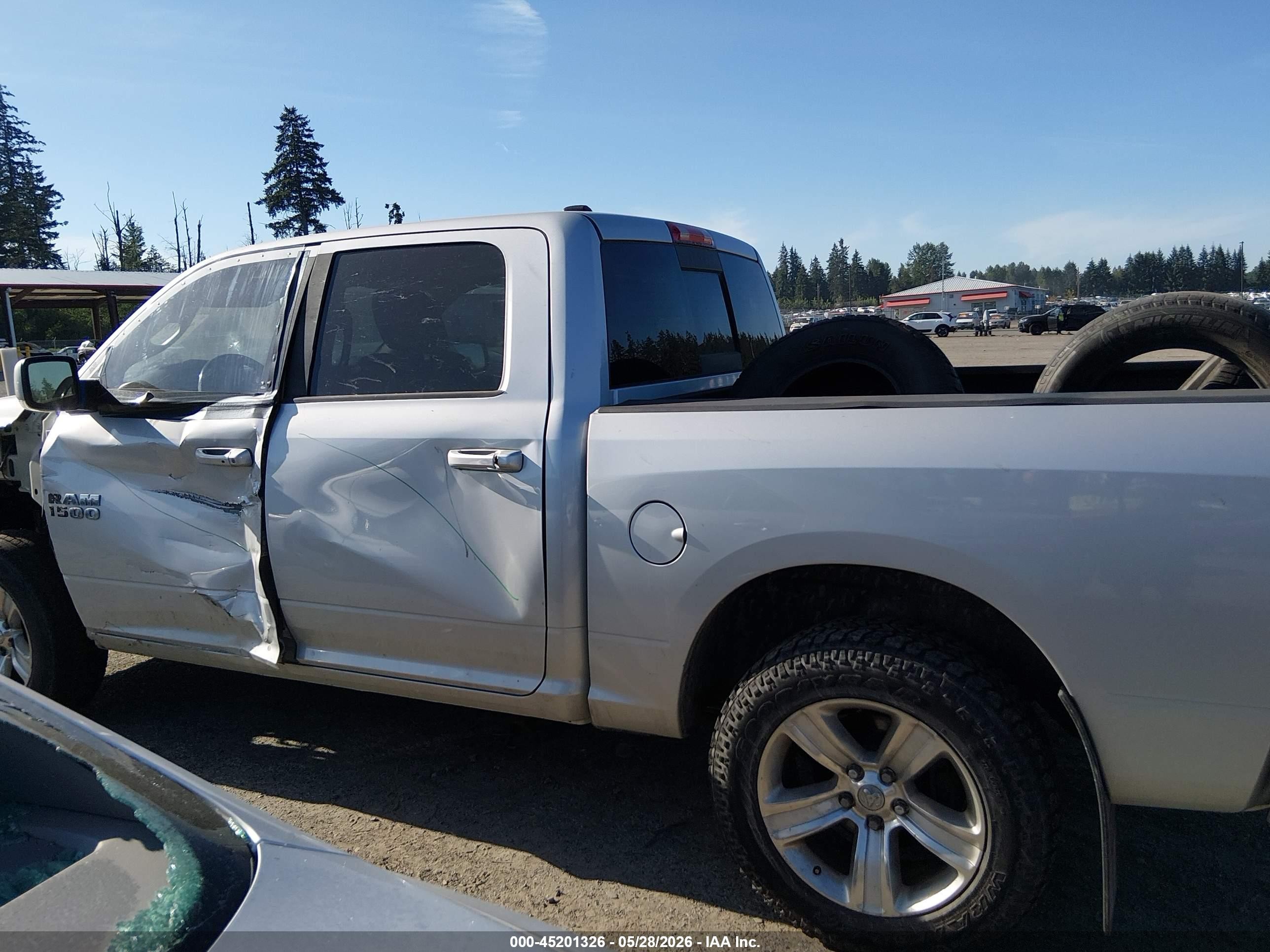 2014 Ram 1500 Sport Silver vin: 1C6RR7MT0ES196132