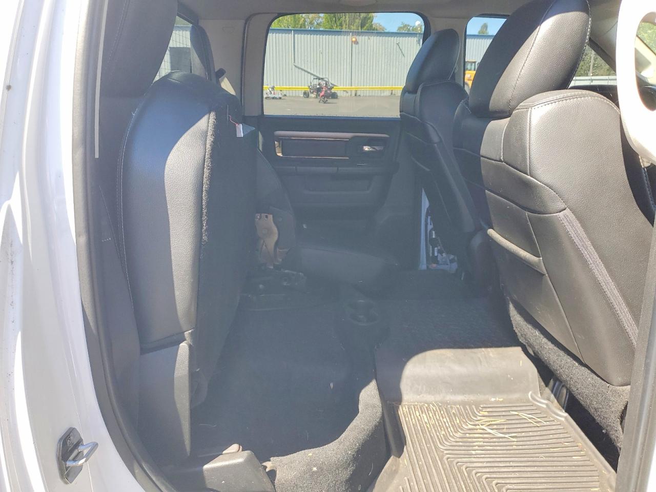 2014 Ram 1500 Sport White vin: 1C6RR7MT0ES223880