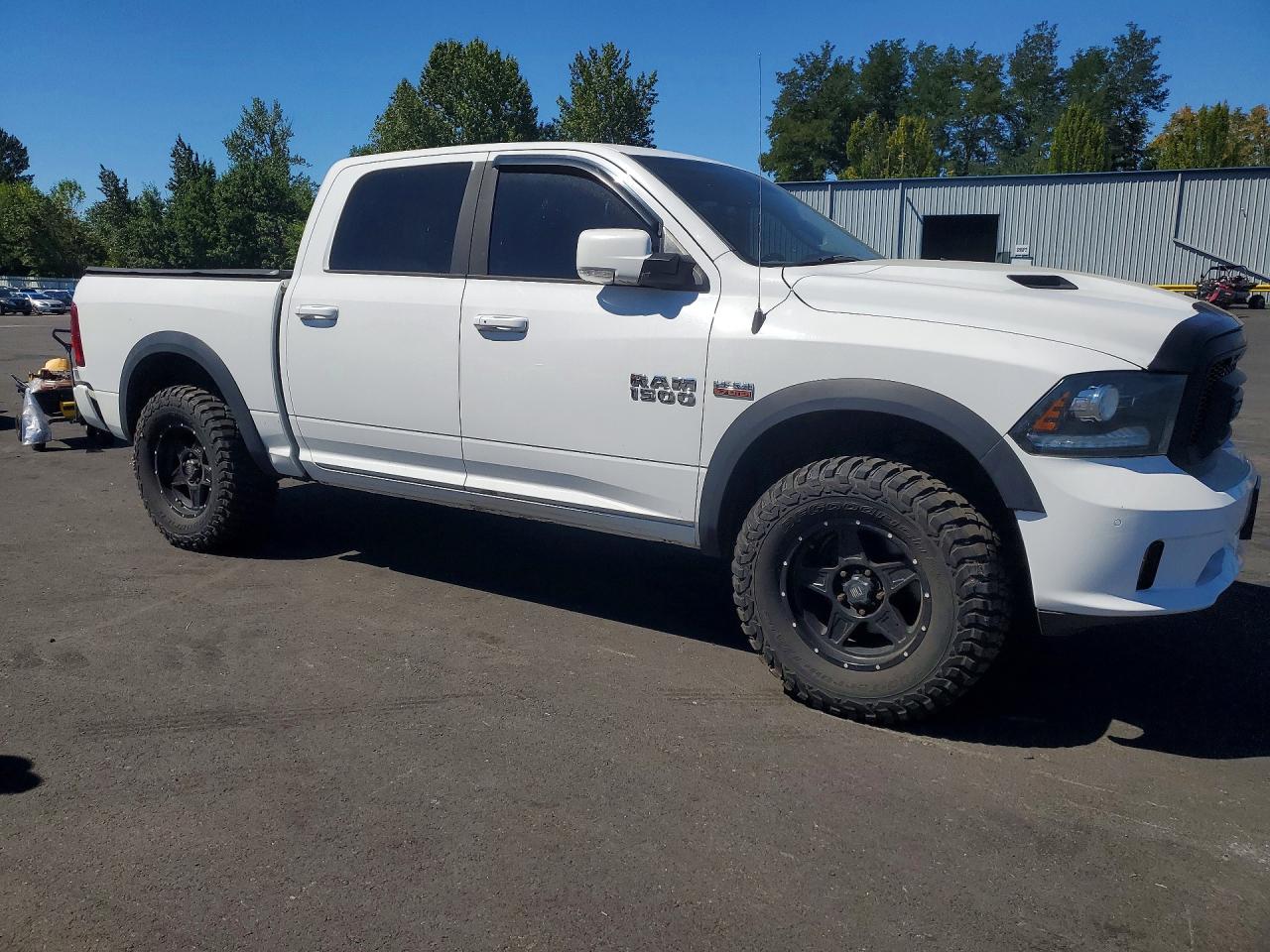 2014 Ram 1500 Sport White vin: 1C6RR7MT0ES223880
