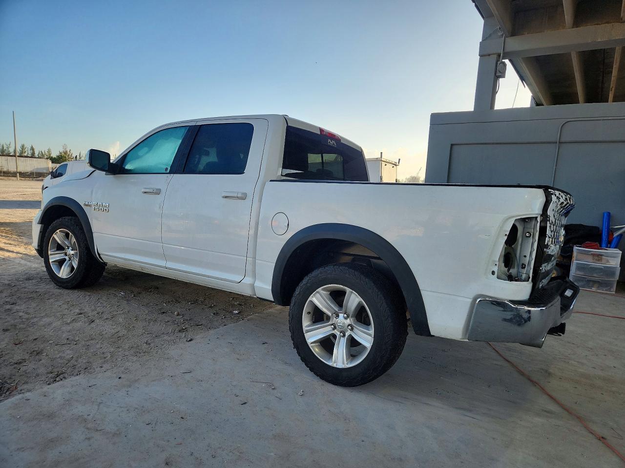 2013 Ram 1500 Sport White vin: 1C6RR7MT1DS700993