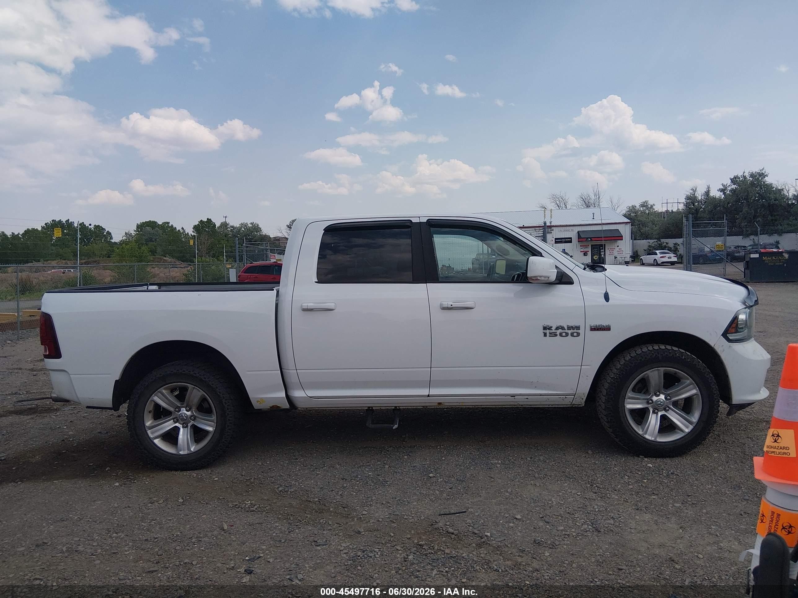 2013 Ram 1500 Sport Yellow vin: 1C6RR7MT1DS708902