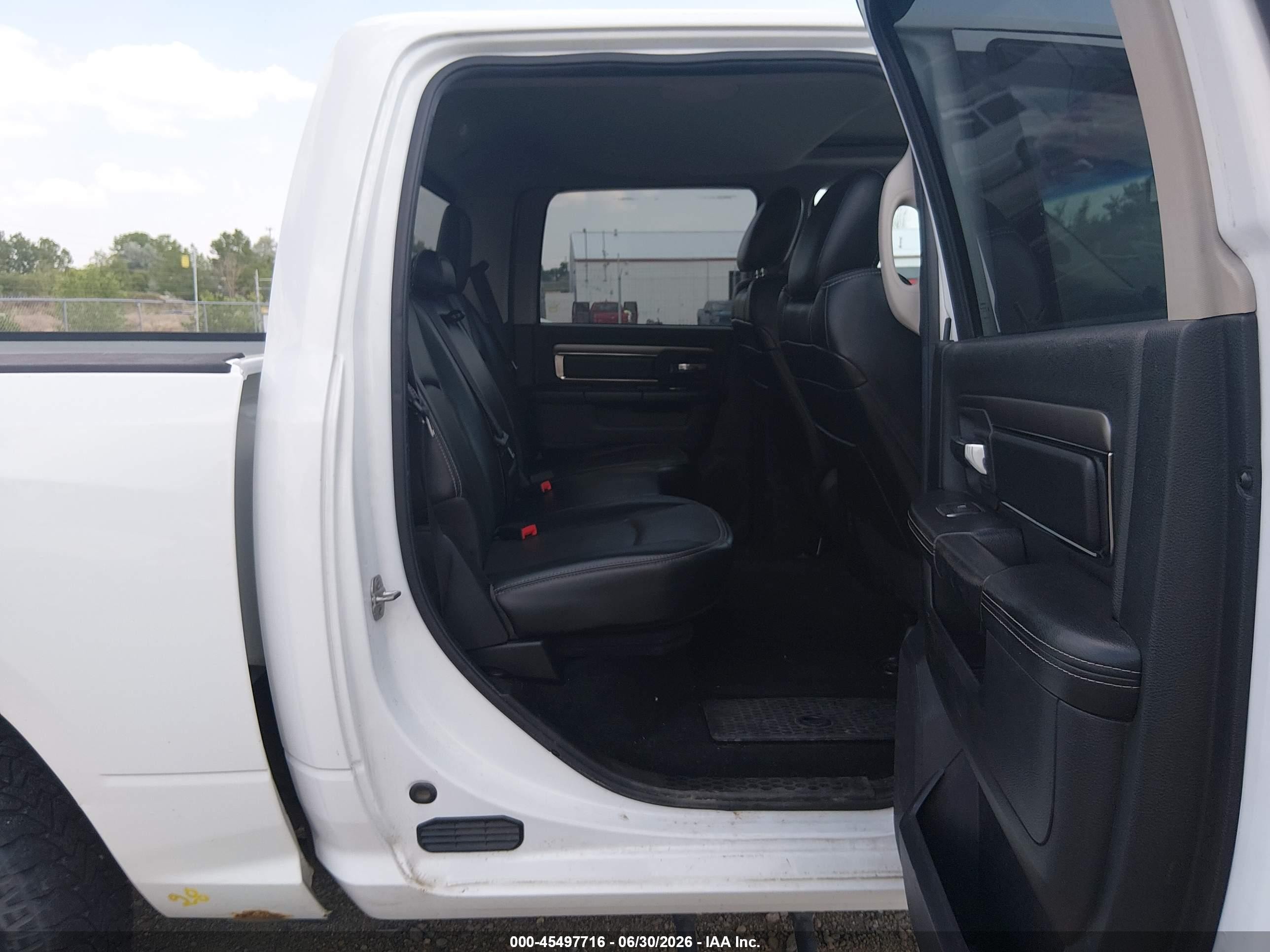 2013 Ram 1500 Sport Yellow vin: 1C6RR7MT1DS708902