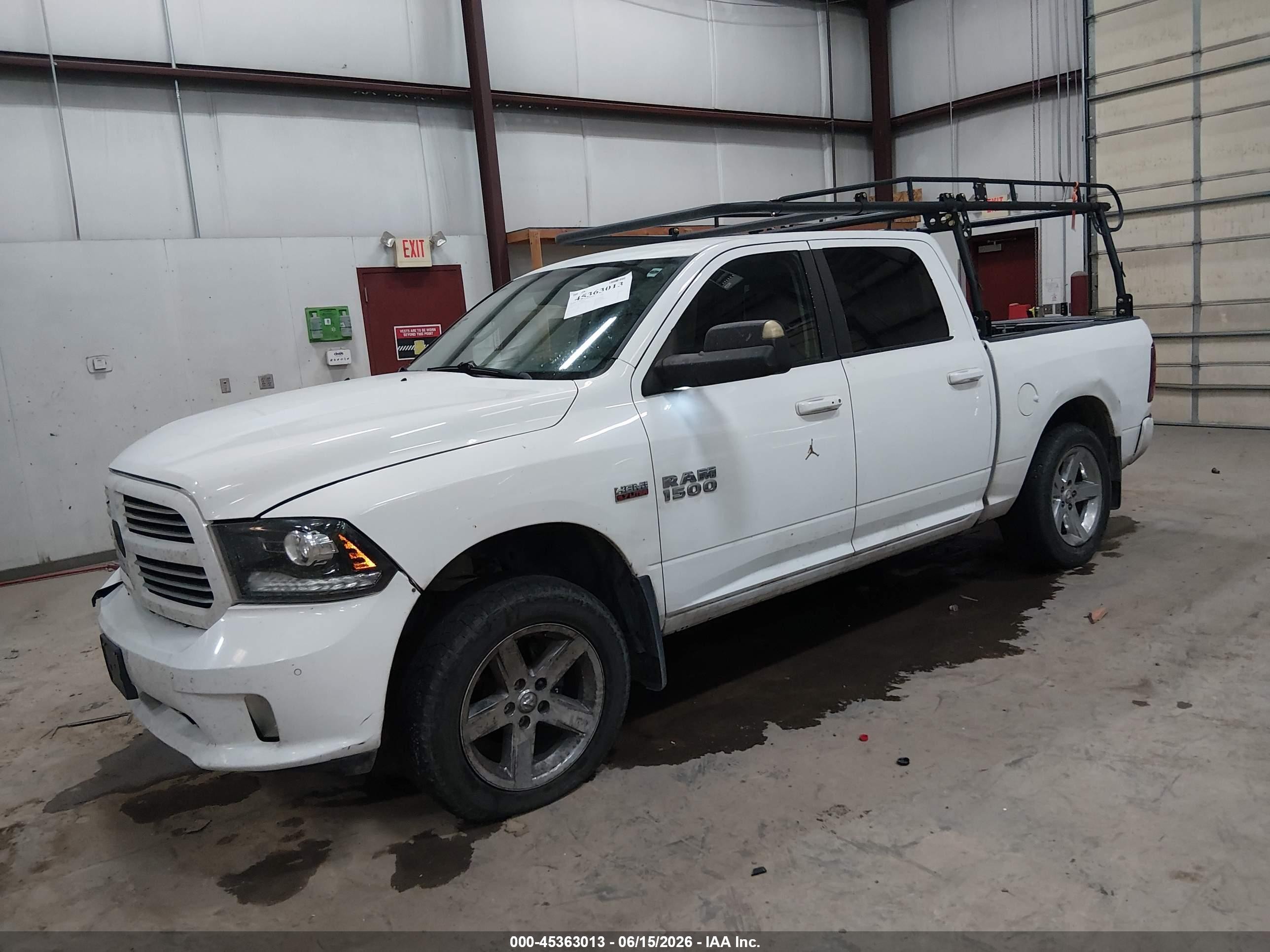 2014 Ram 1500 Sport White vin: 1C6RR7MT1ES184040