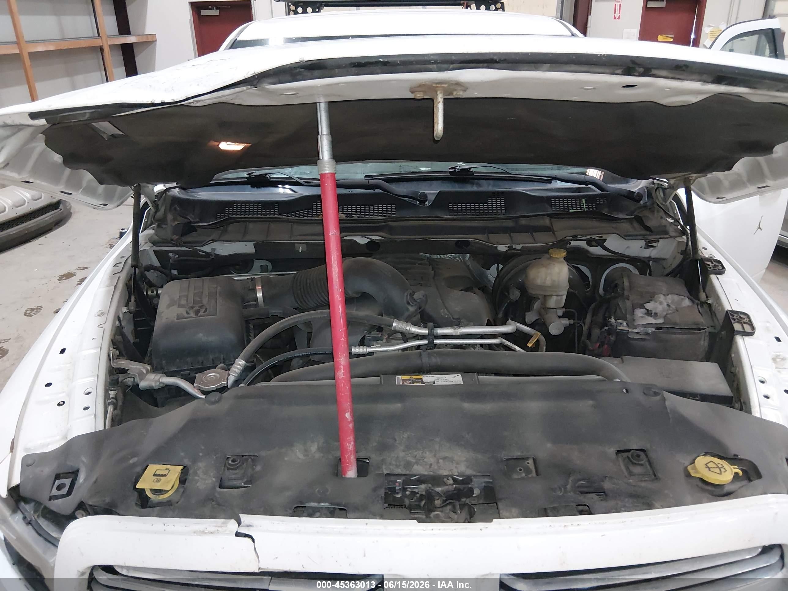 2014 Ram 1500 Sport White vin: 1C6RR7MT1ES184040