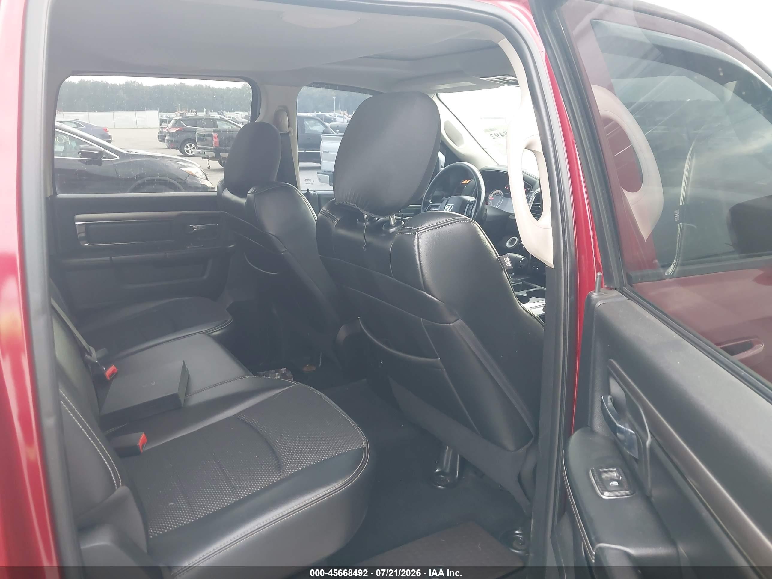 2013 Ram 1500 Sport Red vin: 1C6RR7MT2DS536220