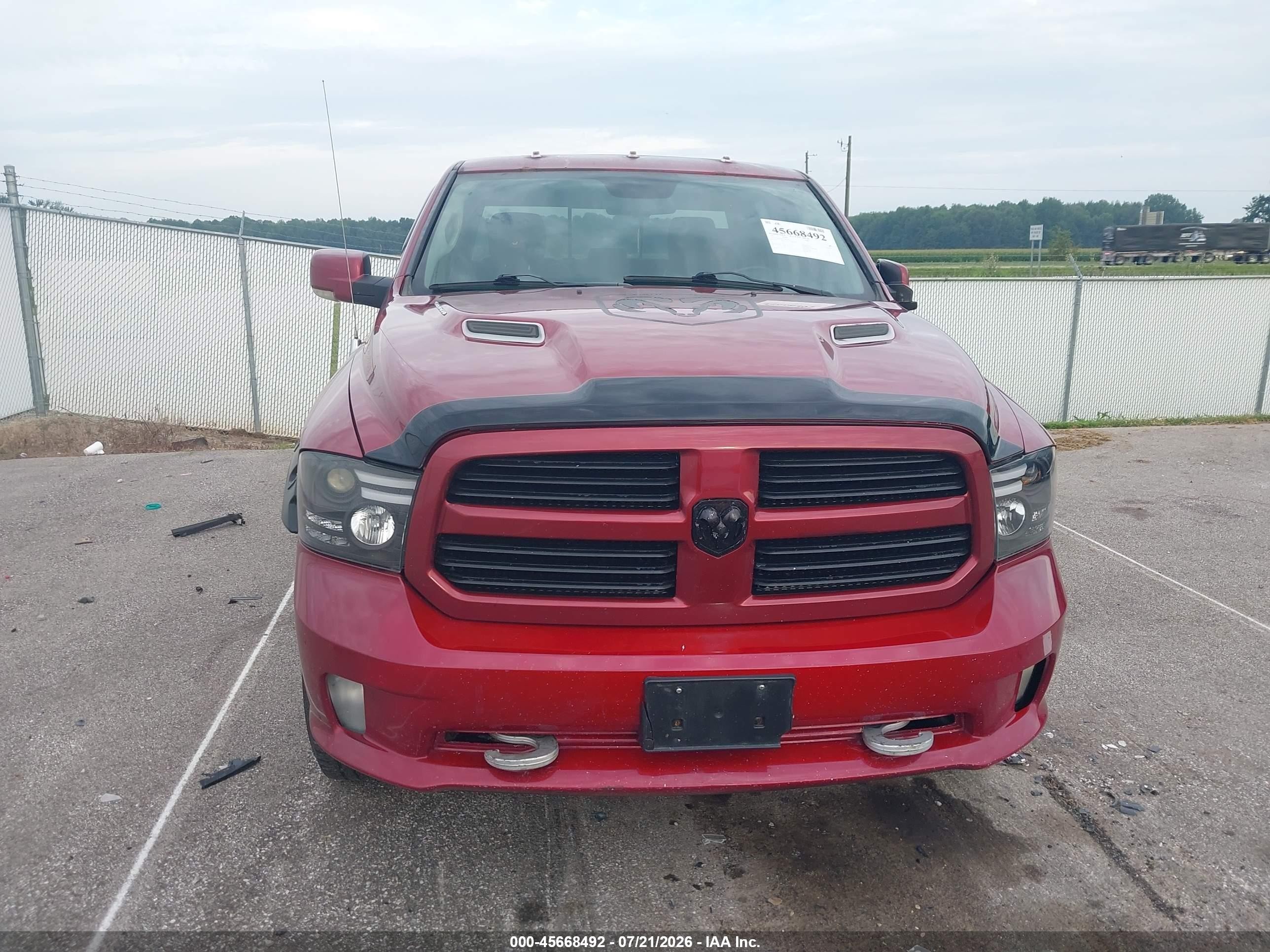 2013 Ram 1500 Sport Red vin: 1C6RR7MT2DS536220