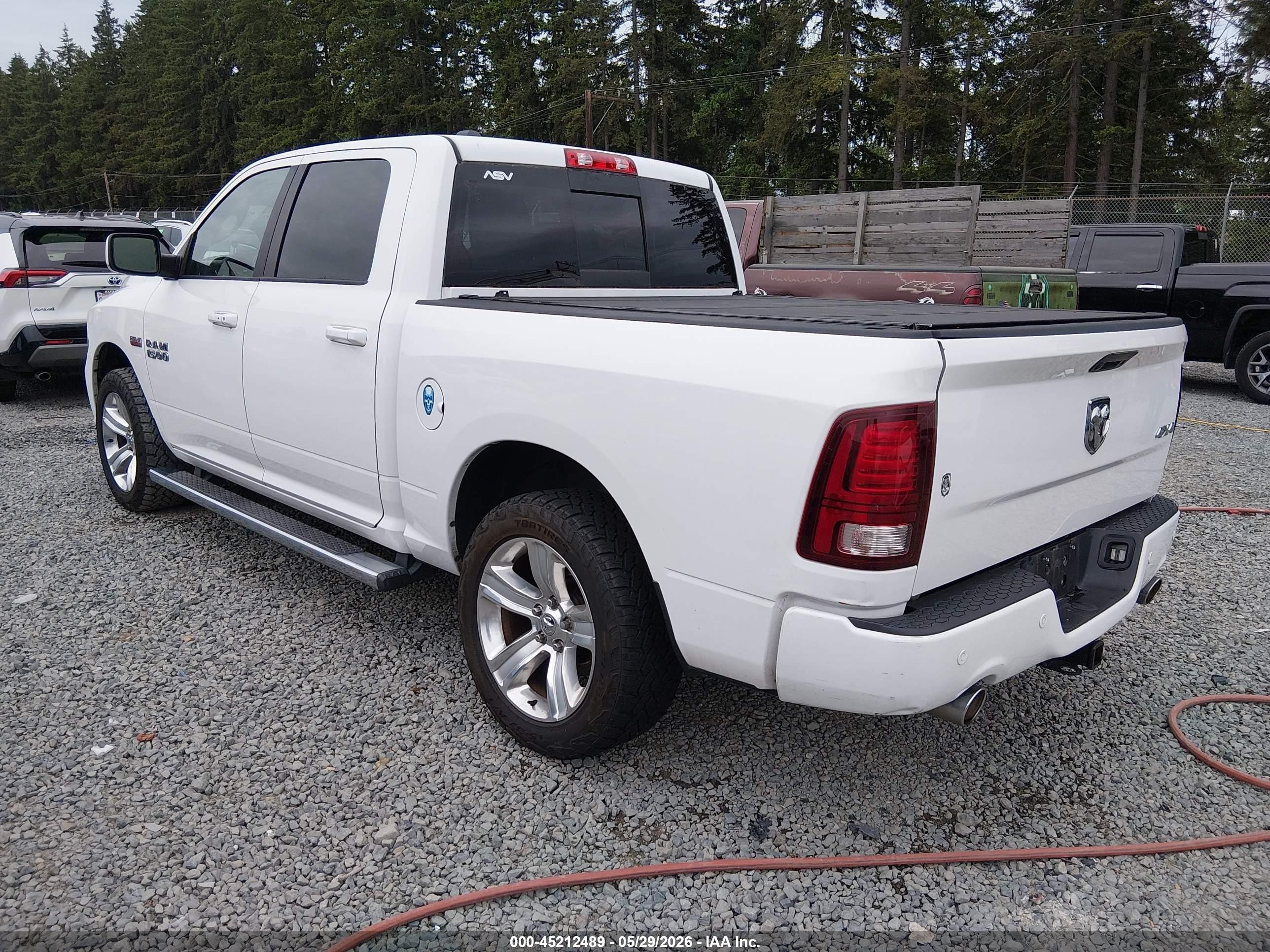 2014 Ram 1500 Sport White vin: 1C6RR7MT2ES417794
