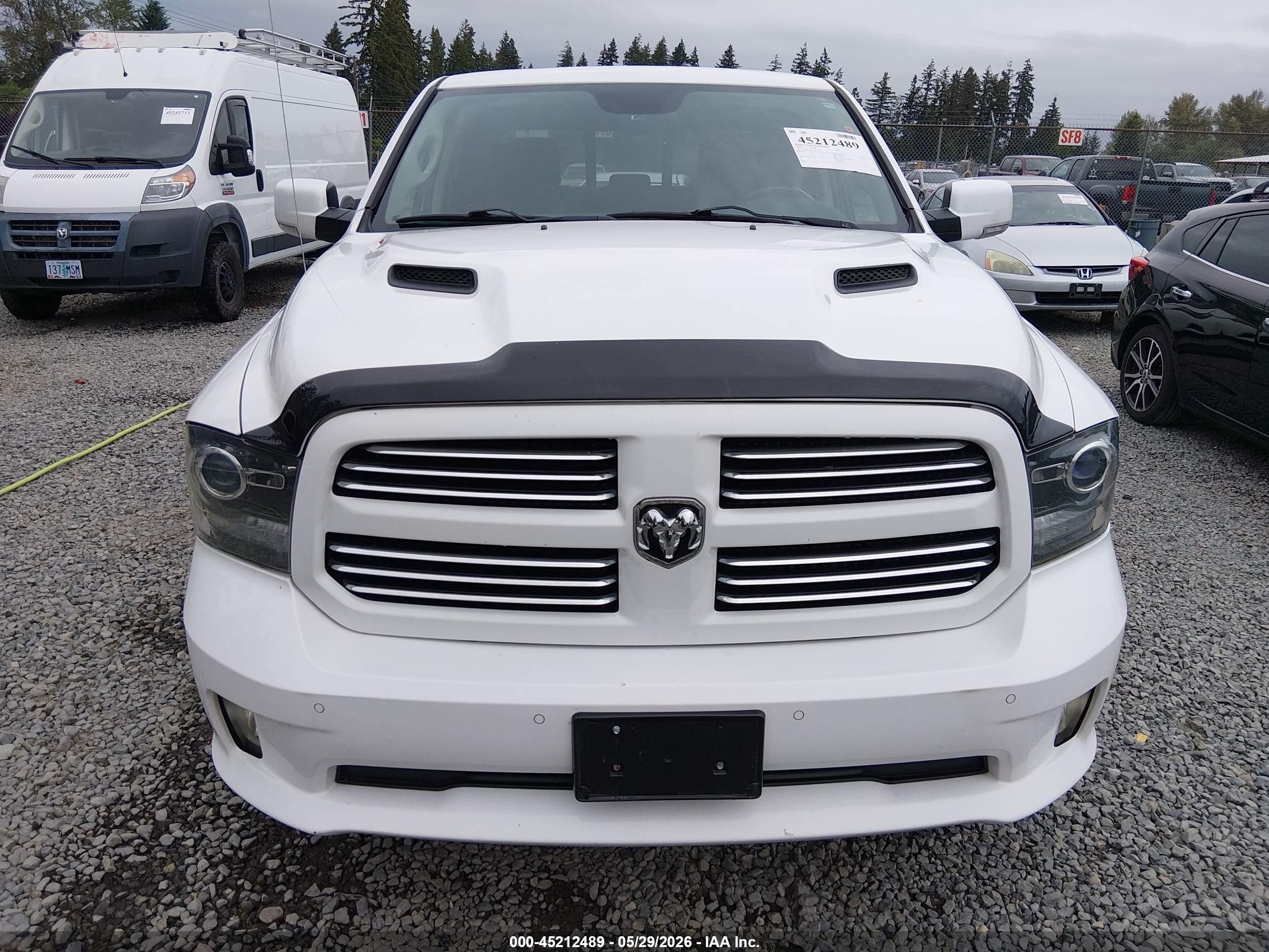 2014 Ram 1500 Sport White vin: 1C6RR7MT2ES417794