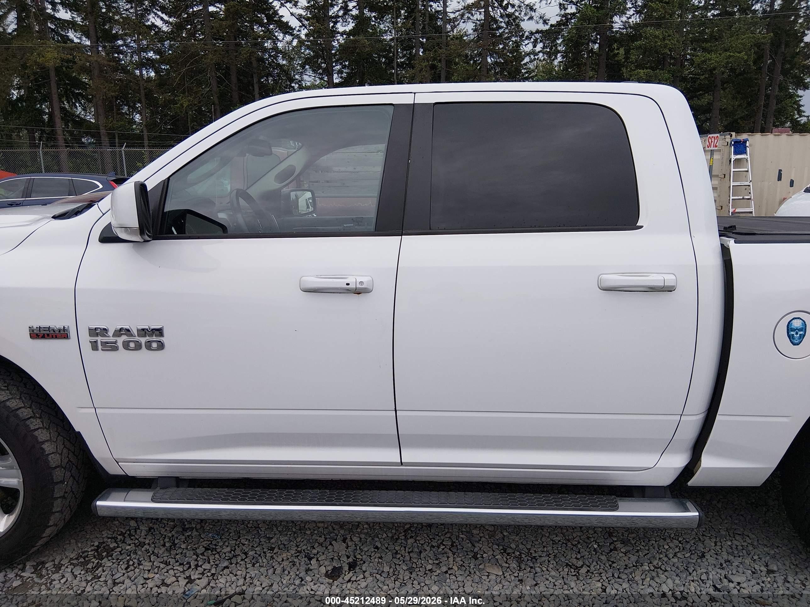 2014 Ram 1500 Sport White vin: 1C6RR7MT2ES417794