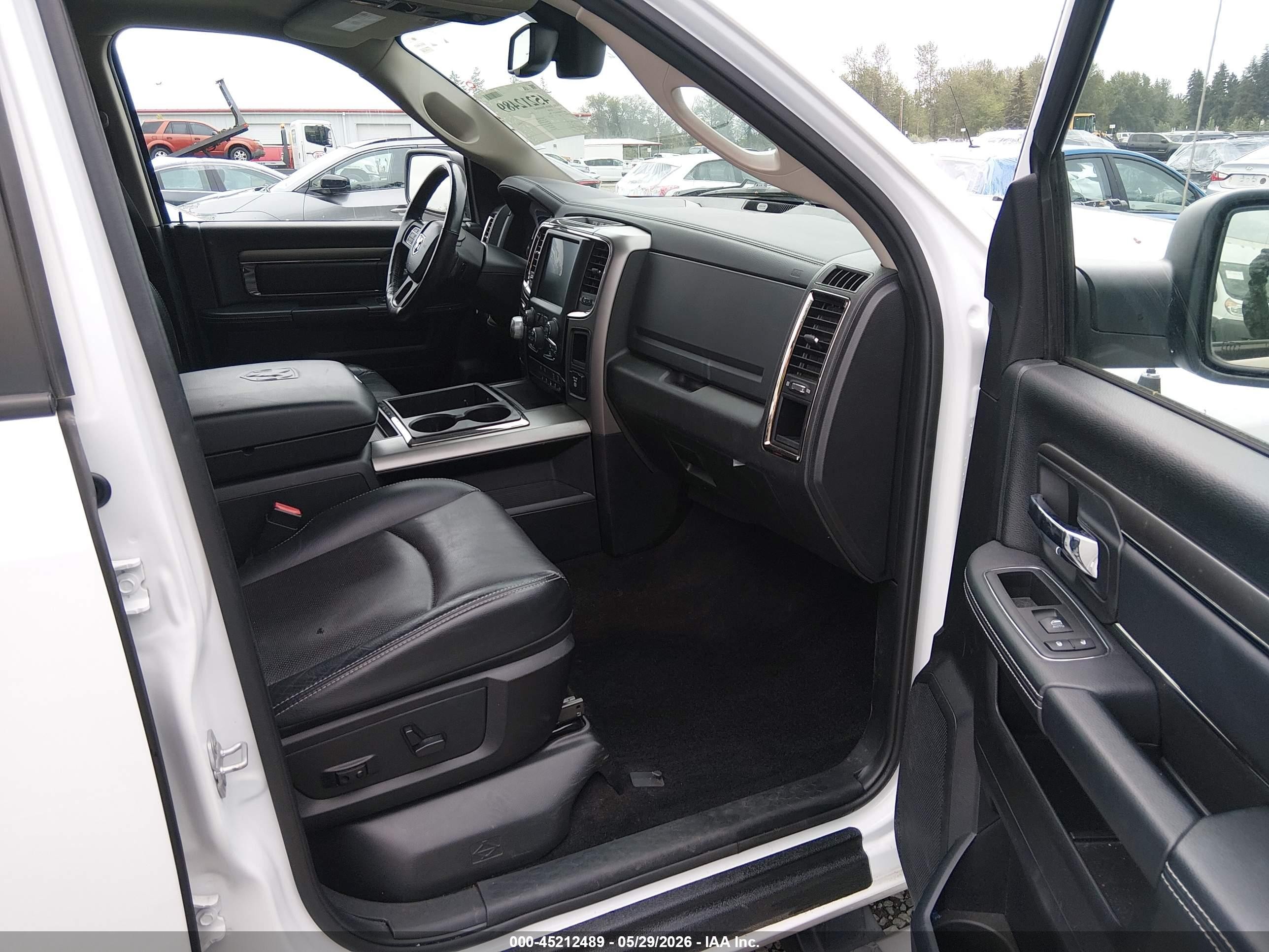 2014 Ram 1500 Sport White vin: 1C6RR7MT2ES417794