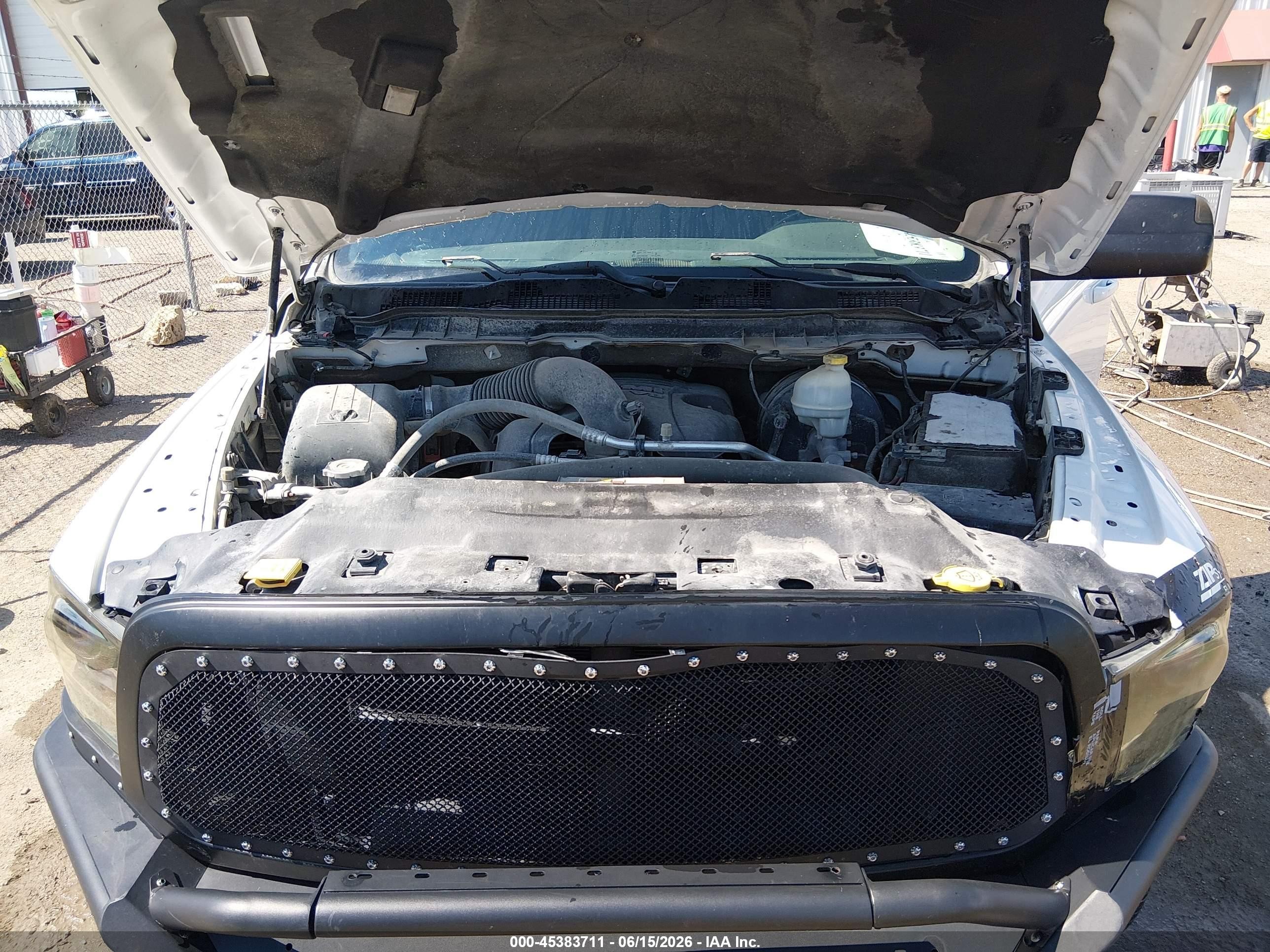 2014 Ram 1500 Sport White vin: 1C6RR7MT3ES192155