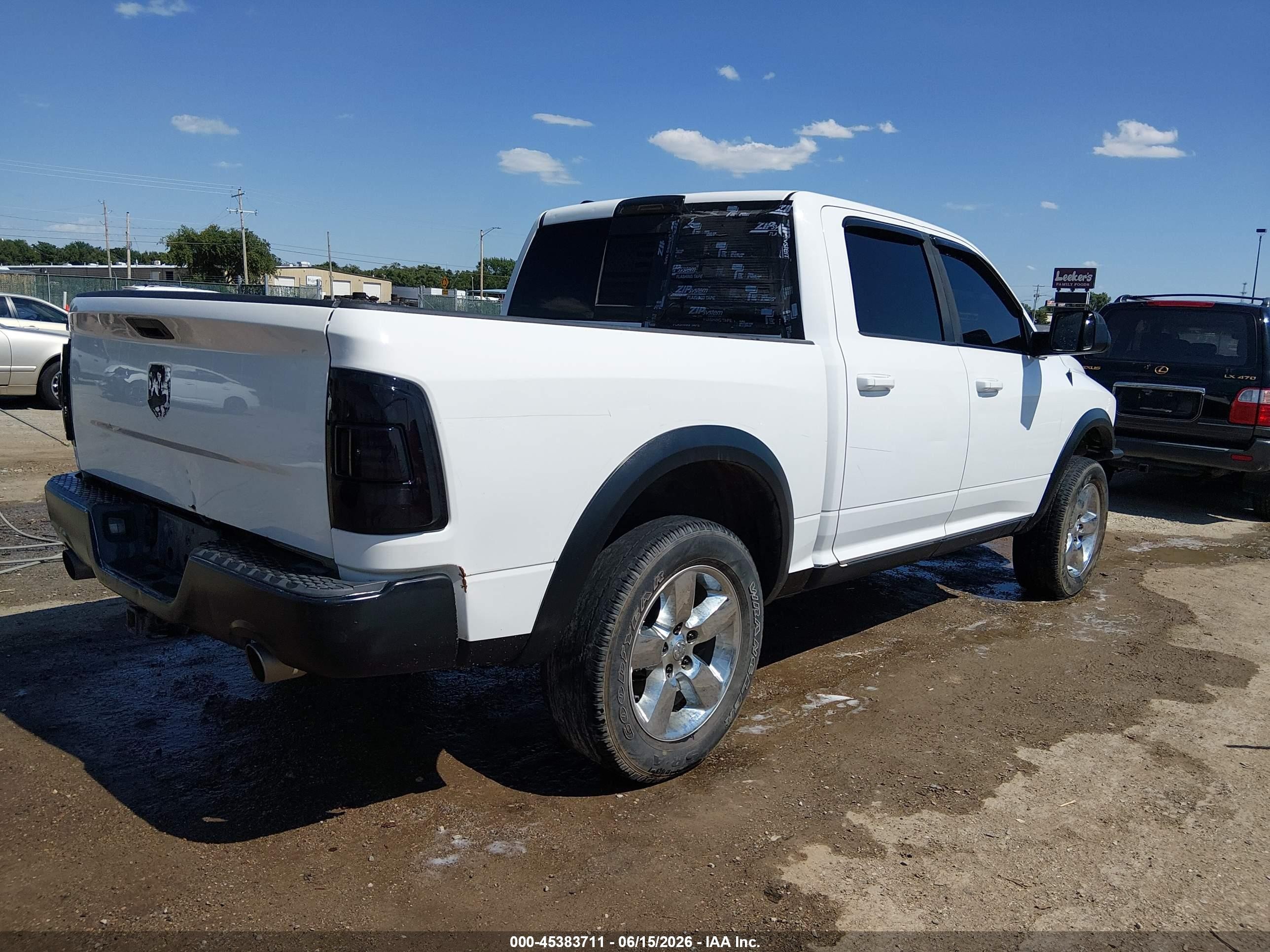 2014 Ram 1500 Sport White vin: 1C6RR7MT3ES192155