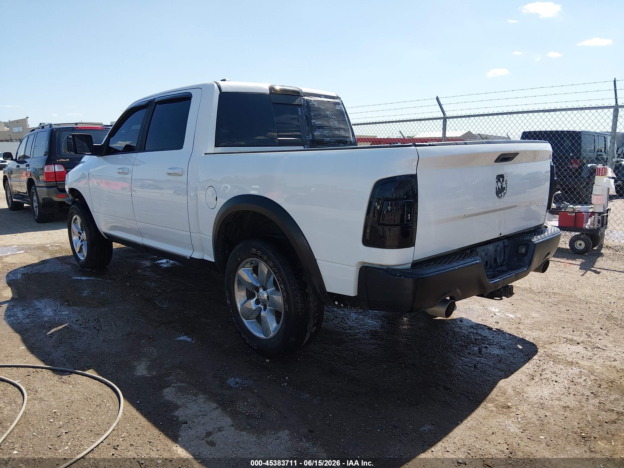 2014 Ram 1500 Sport White vin: 1C6RR7MT3ES192155