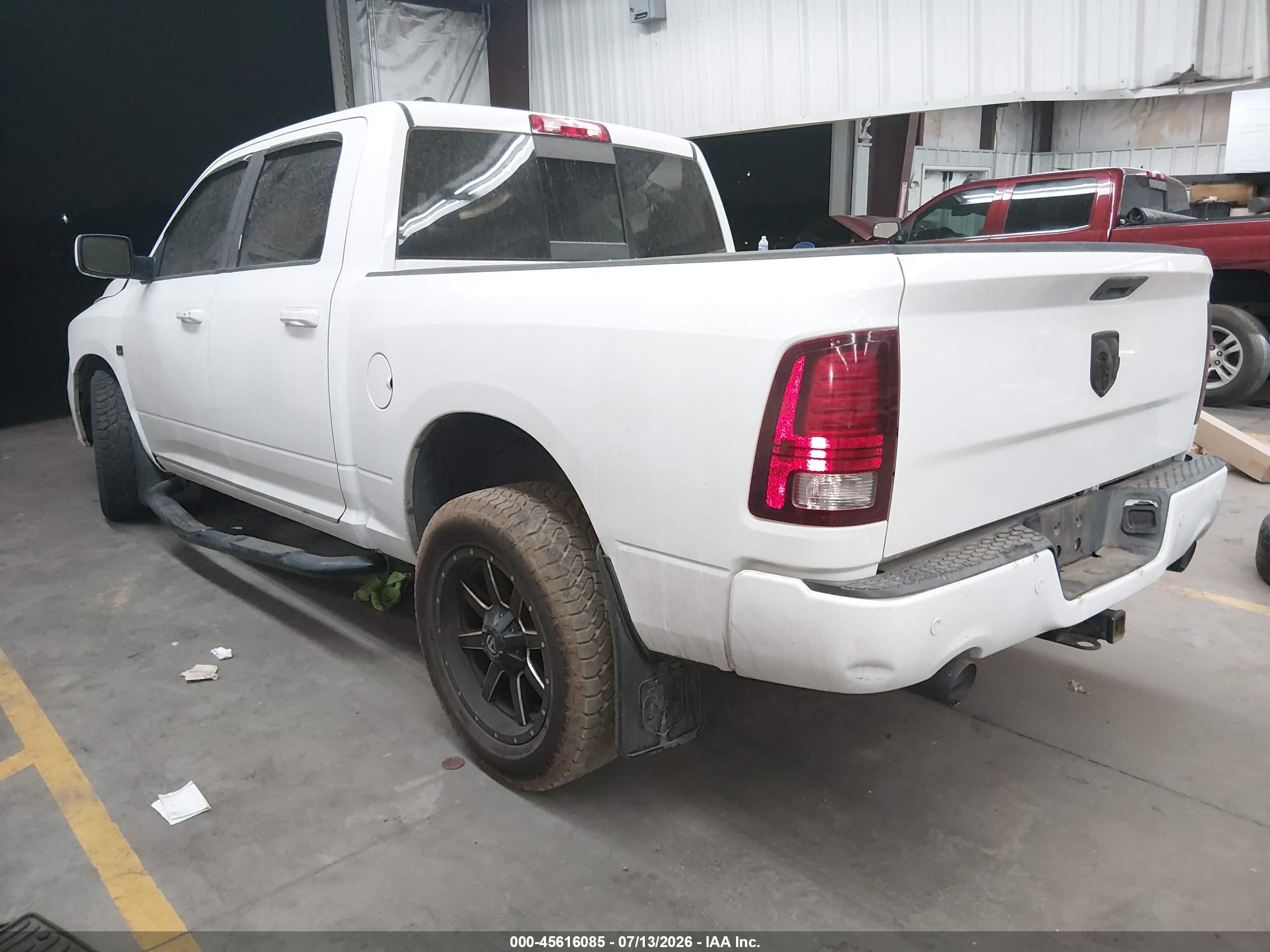 2014 Ram 1500 Sport White vin: 1C6RR7MT3ES333581