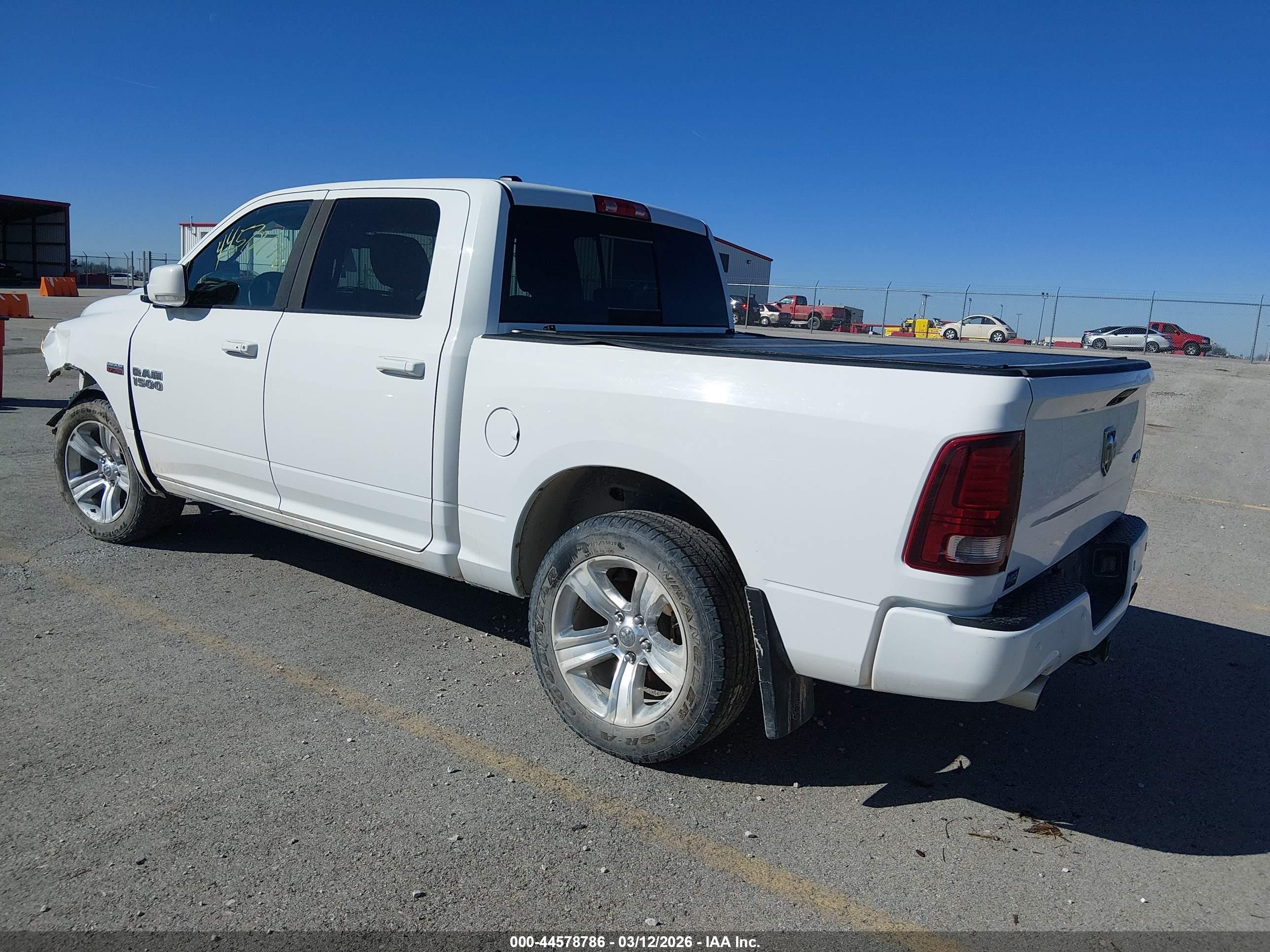 2014 Ram 1500 Sport White vin: 1C6RR7MT3ES461321