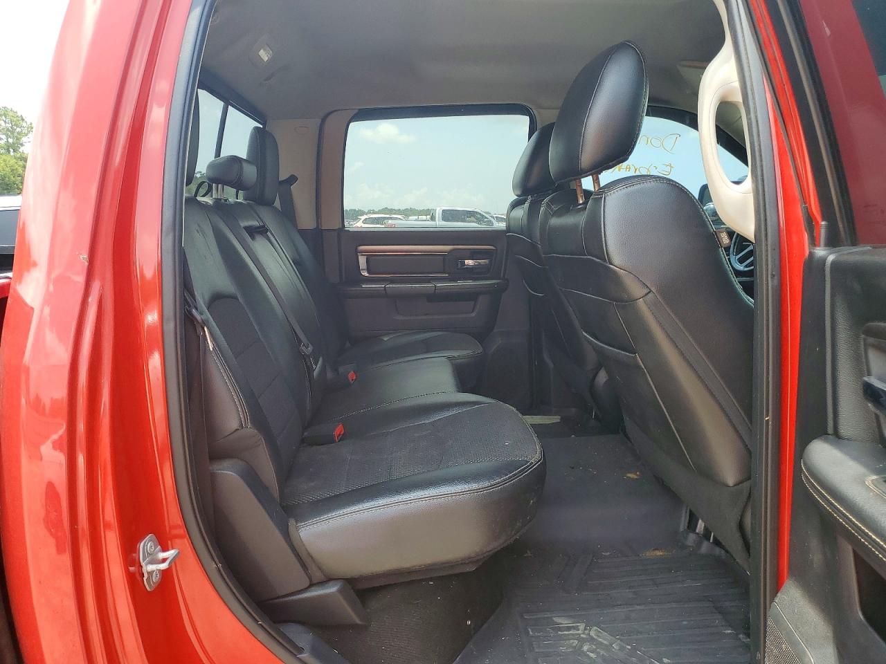2015 Ram 1500 Sport Red vin: 1C6RR7MT3FS719385