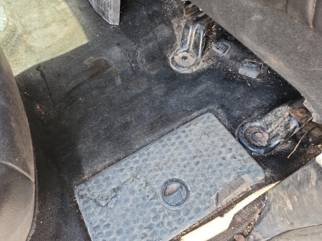 2015 Ram 1500 Sport Blue vin: 1C6RR7MT3FS771180 Damage: Right Rear Carpet, Stained, Permanent