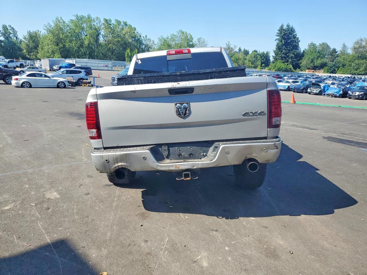 2014 Ram 1500 Sport Gray vin: 1C6RR7MT5ES252095