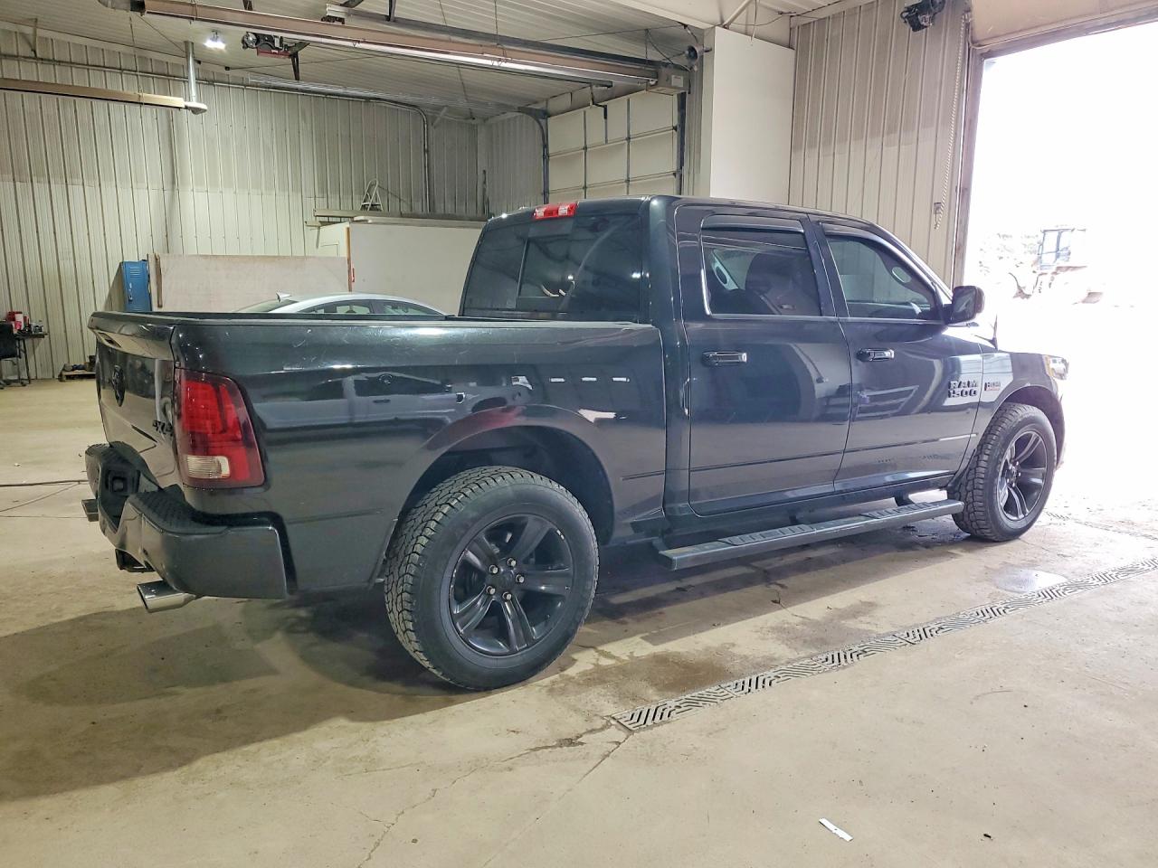 2015 Ram 1500 Sport Black vin: 1C6RR7MT5FS707397