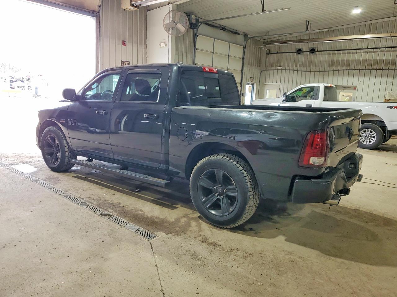 2015 Ram 1500 Sport Black vin: 1C6RR7MT5FS707397