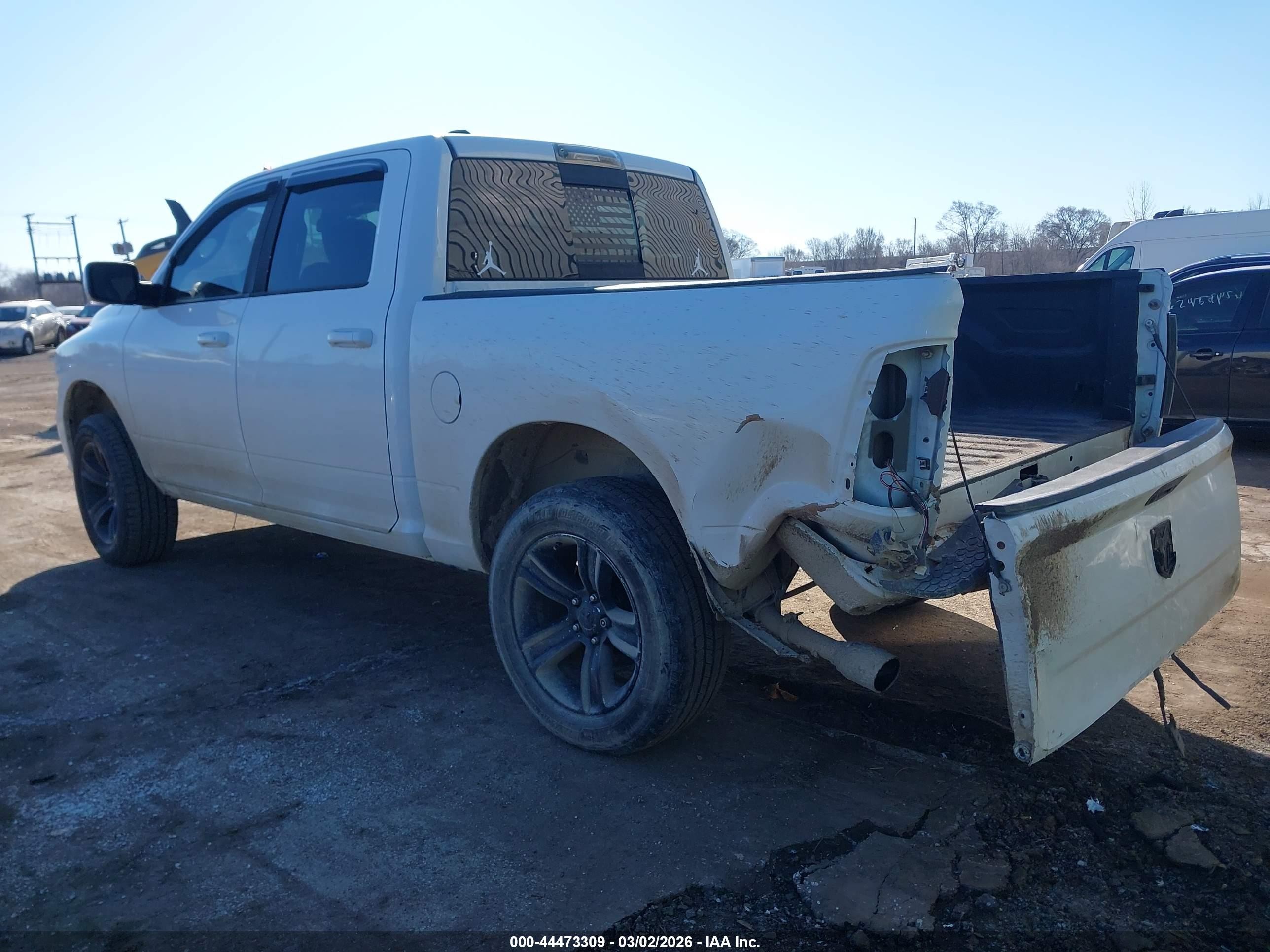2014 Ram 1500 Sport White vin: 1C6RR7MT6ES112055