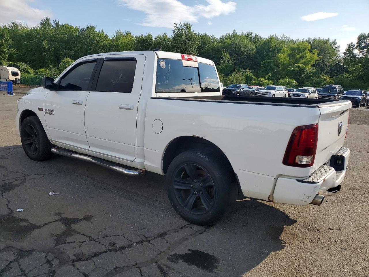 2015 Ram 1500 Sport White vin: 1C6RR7MT6FS558353