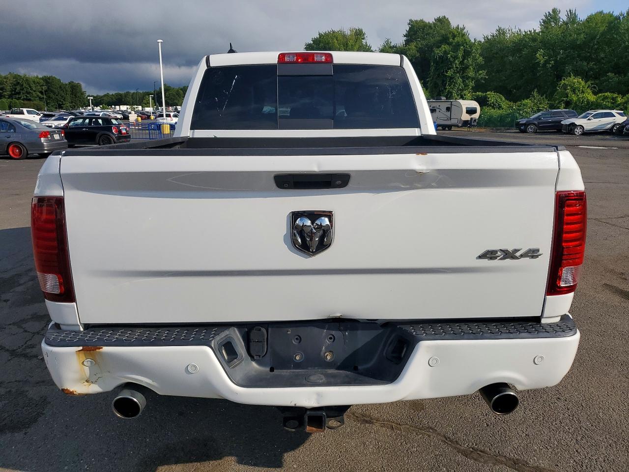 2015 Ram 1500 Sport White vin: 1C6RR7MT6FS558353