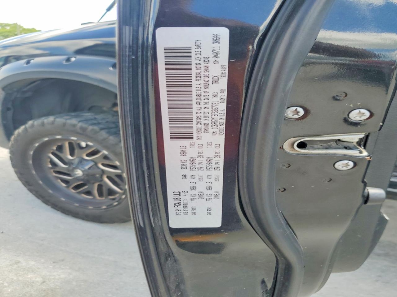 2015 Ram 1500 Sport Black vin: 1C6RR7MT6FS667721