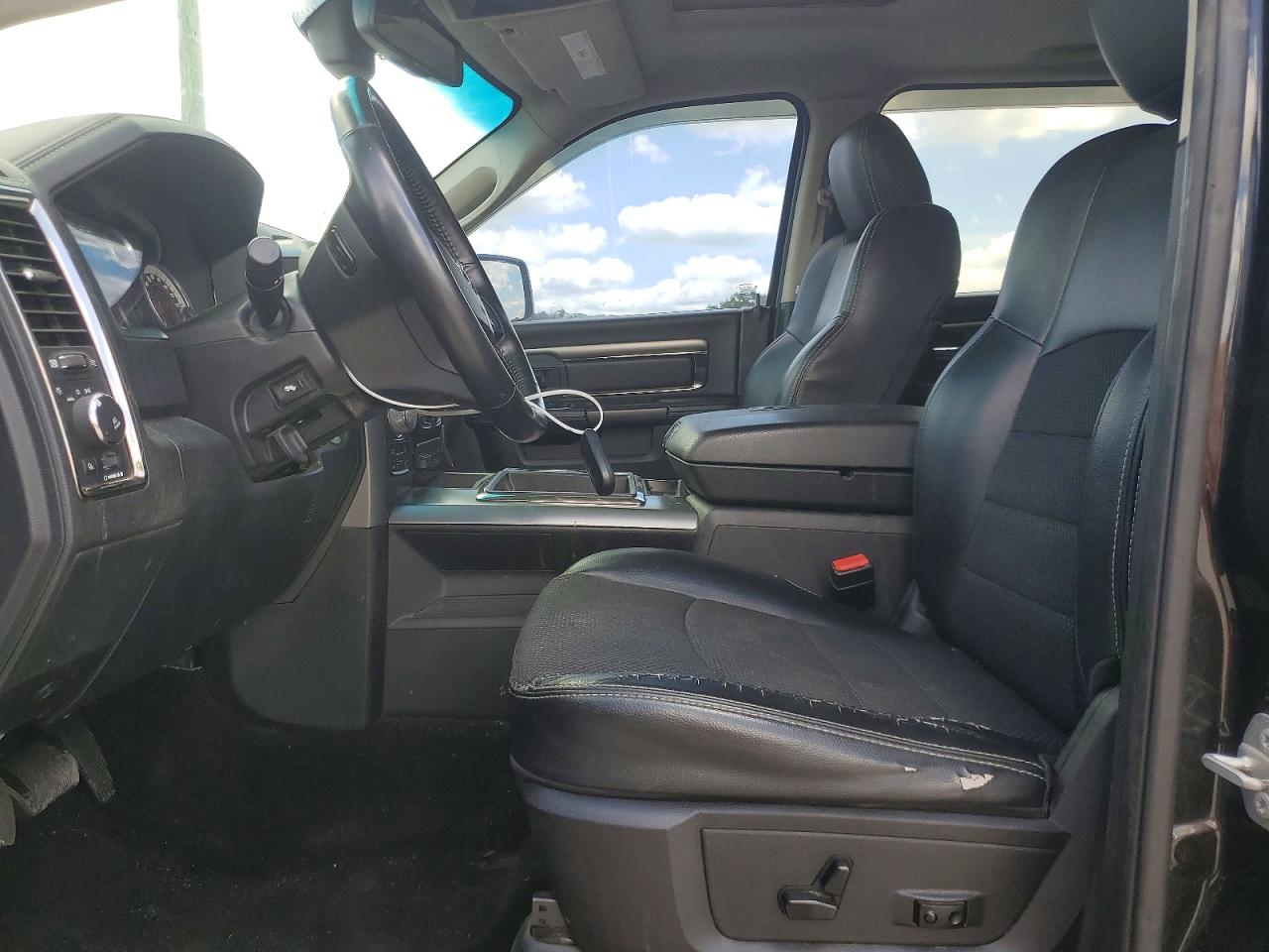 2015 Ram 1500 Sport Black vin: 1C6RR7MT6FS667721
