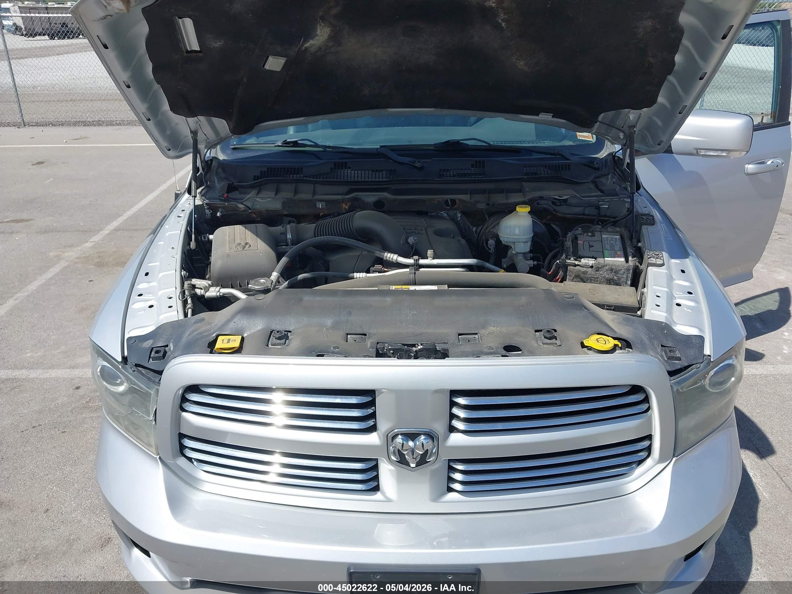 2015 Ram 1500 Sport Silver vin: 1C6RR7MT6FS787132