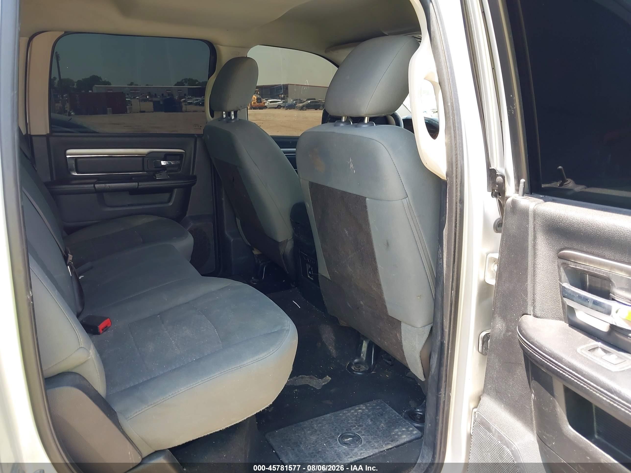 2014 Ram 1500 Sport Silver vin: 1C6RR7MT7ES110931