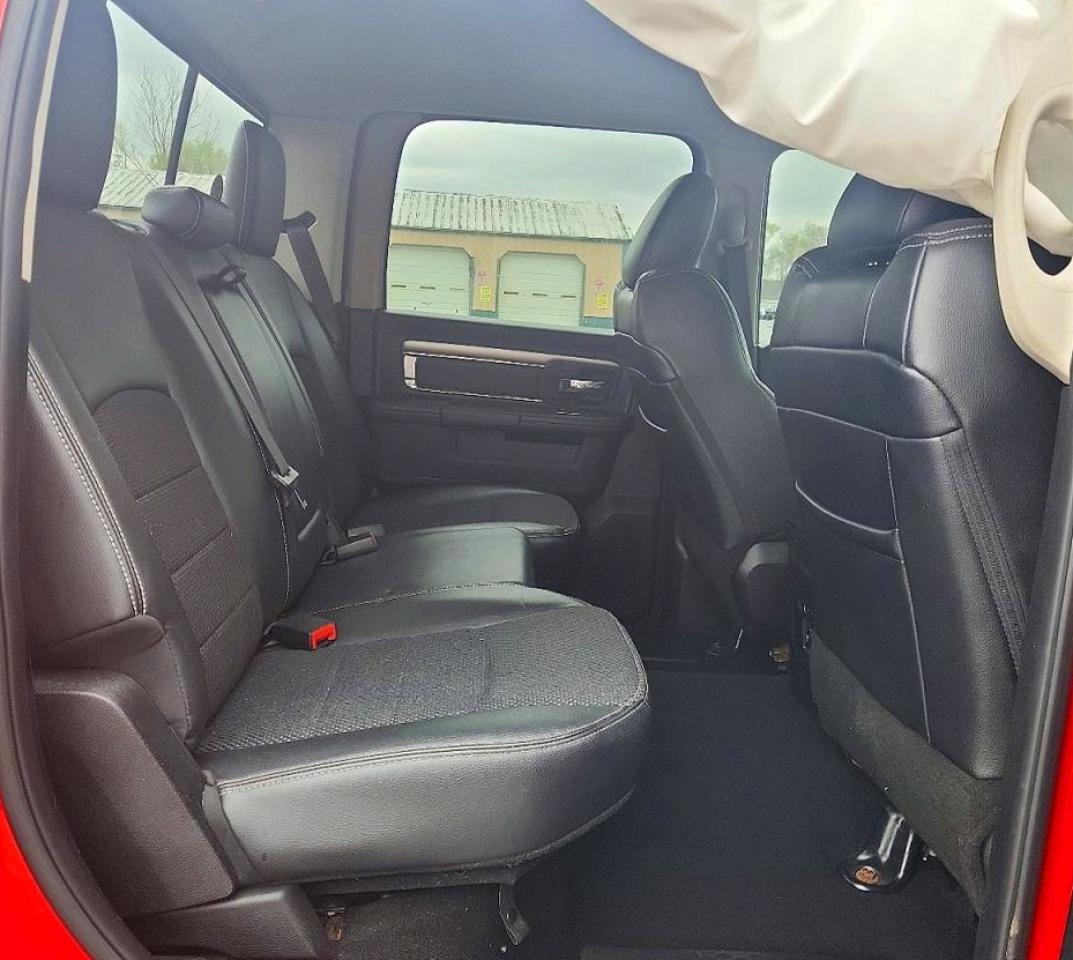 2018 Ram 1500 Sport Red vin: 1C6RR7MT7JS337367