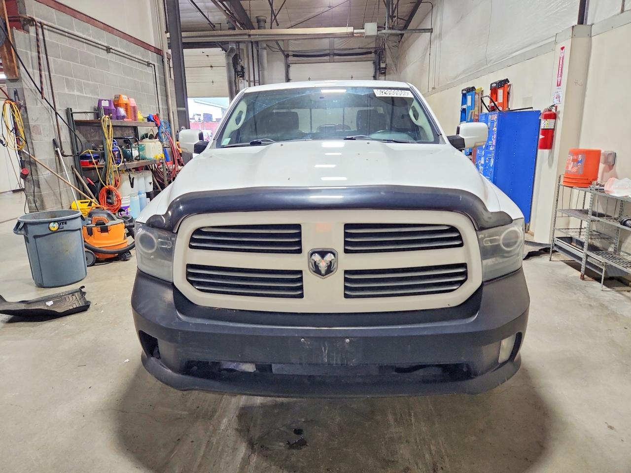2013 Ram 1500 Sport White vin: 1C6RR7MT8DS552132