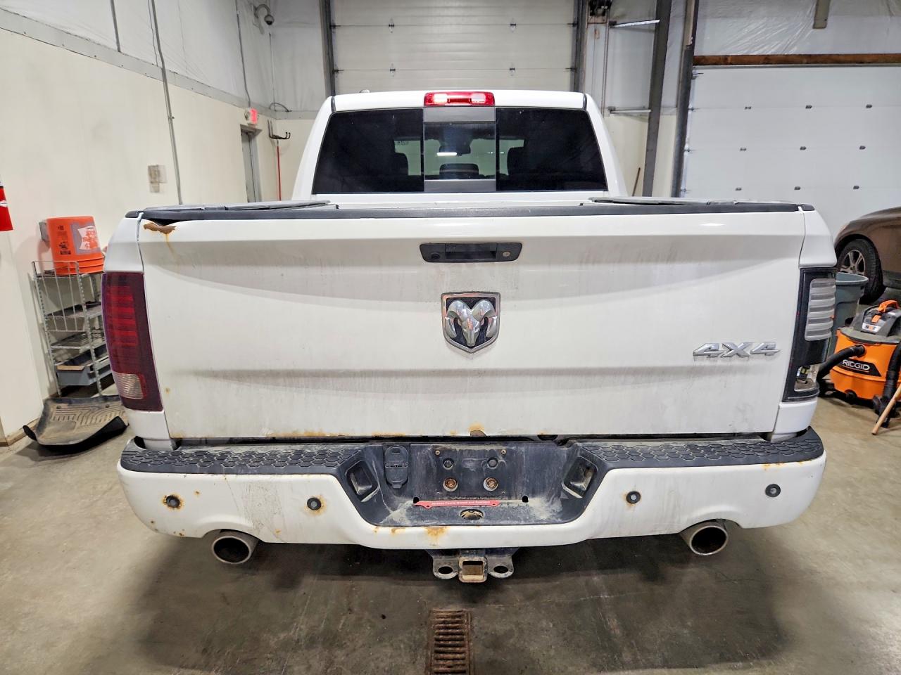 2013 Ram 1500 Sport White vin: 1C6RR7MT8DS552132