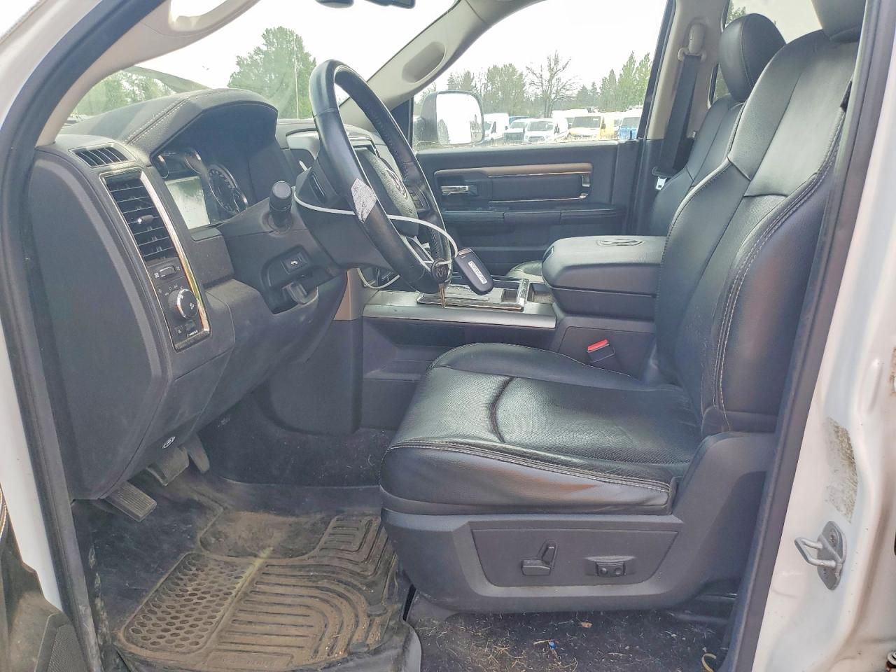 2013 Ram 1500 Sport White vin: 1C6RR7MT8DS569948