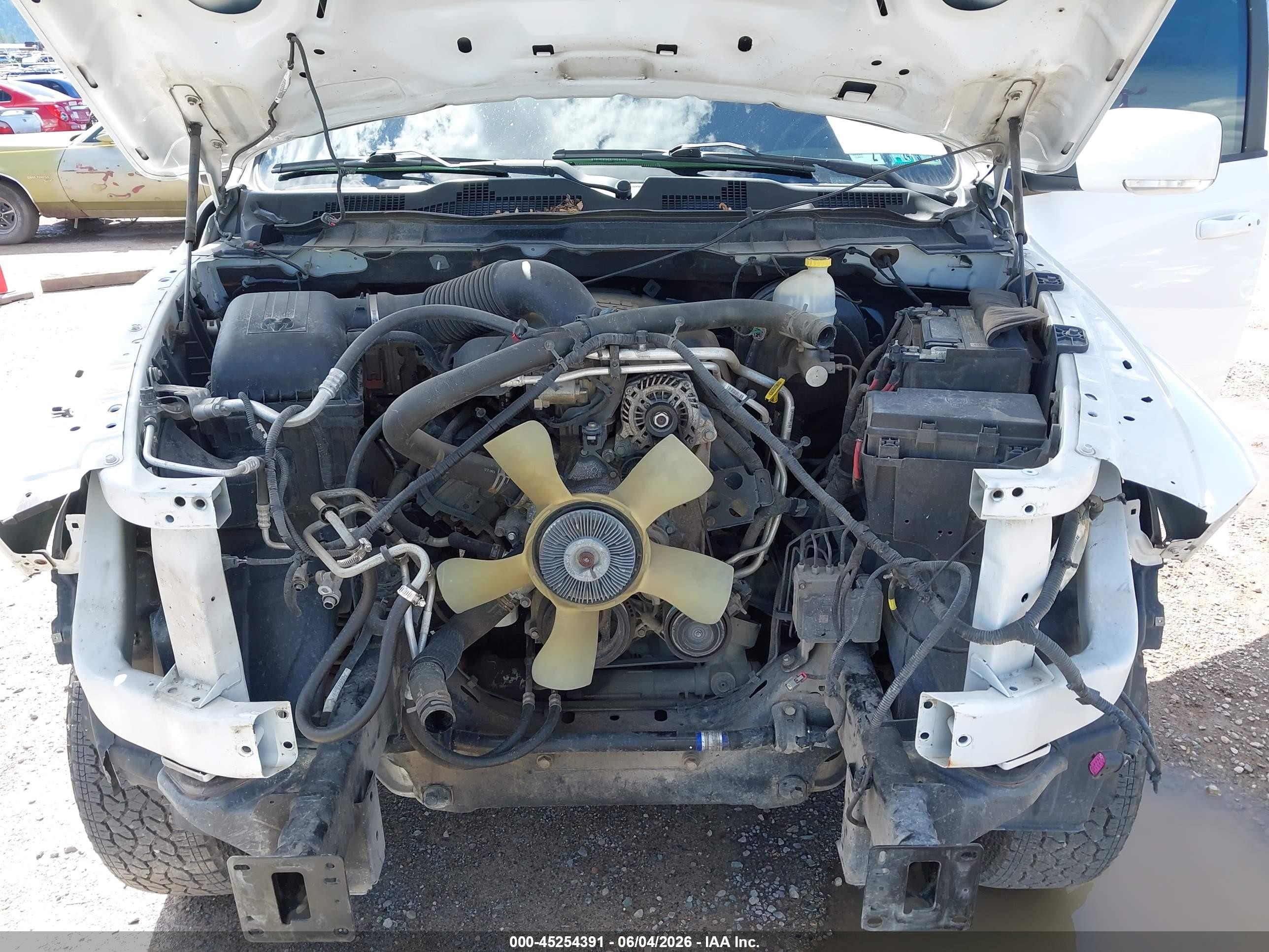 2014 Ram 1500 Sport White vin: 1C6RR7MT8ES110923