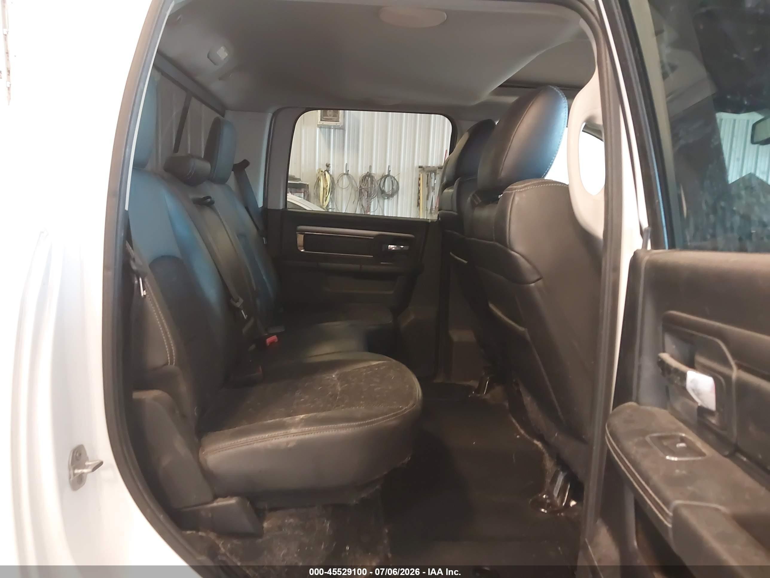 2014 Ram 1500 Sport White vin: 1C6RR7MT8ES421347
